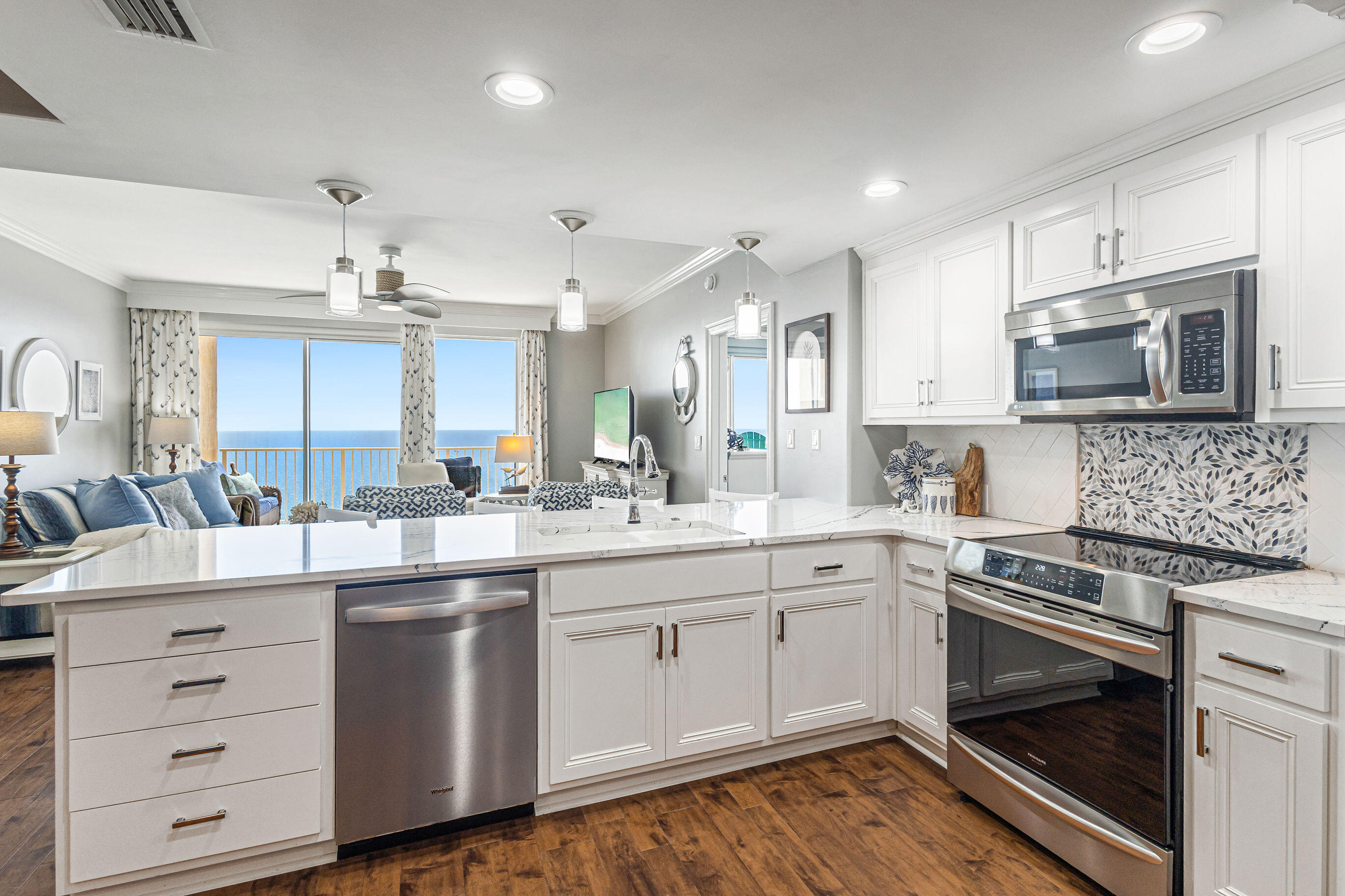5004 Thomas Drive, UNIT 1709