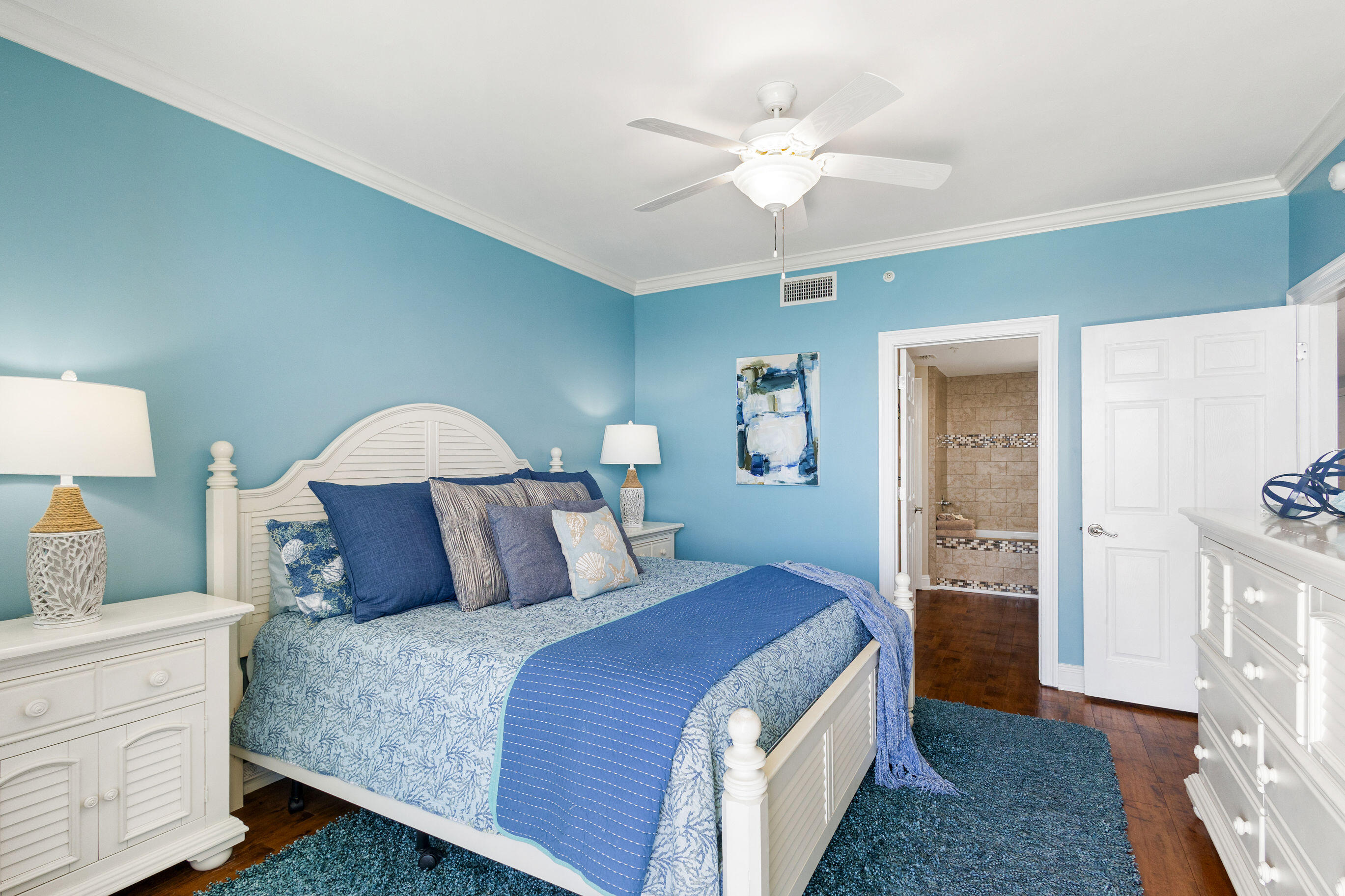 5004 Thomas Drive, UNIT 1709
