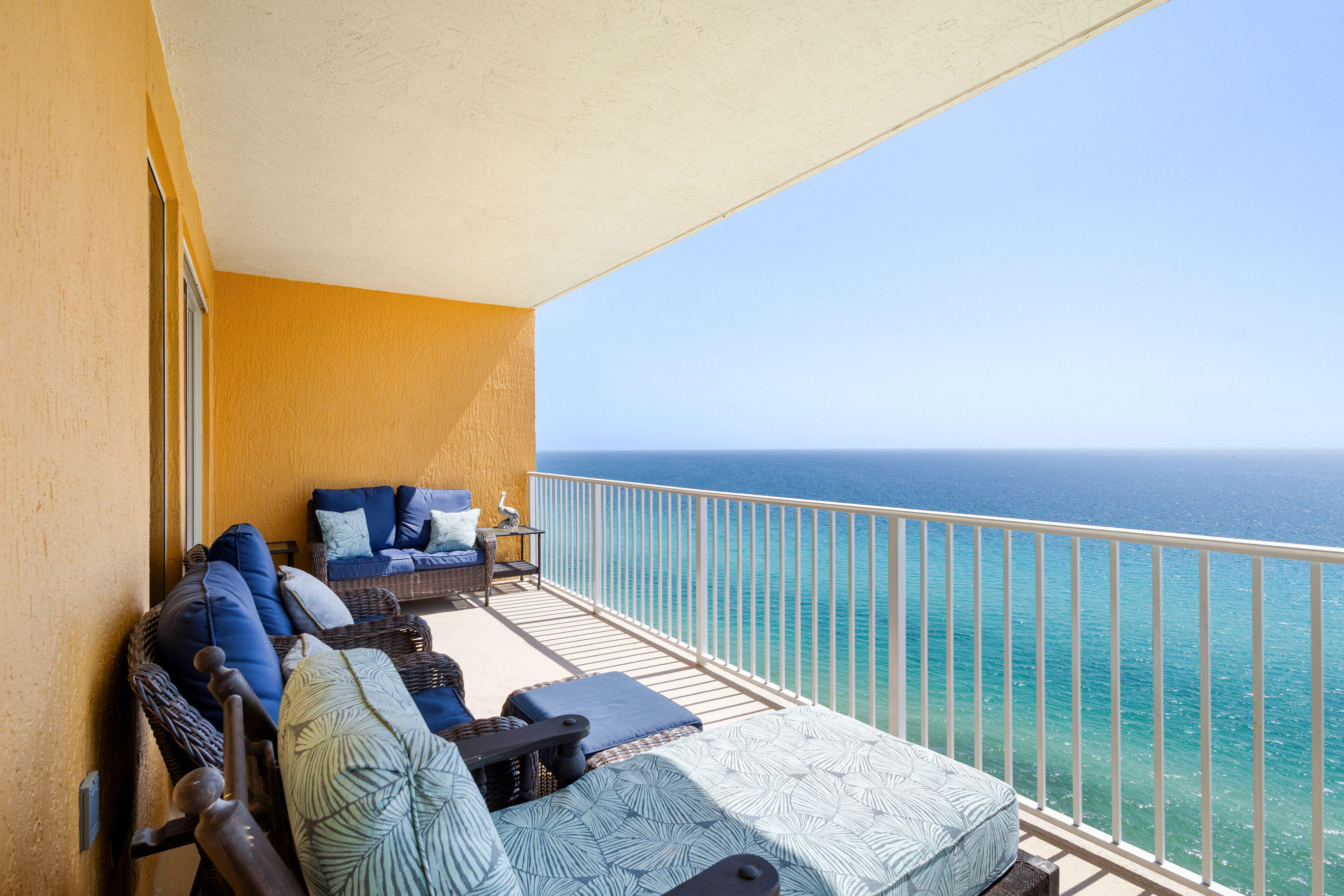 5004 Thomas Drive, UNIT 1709