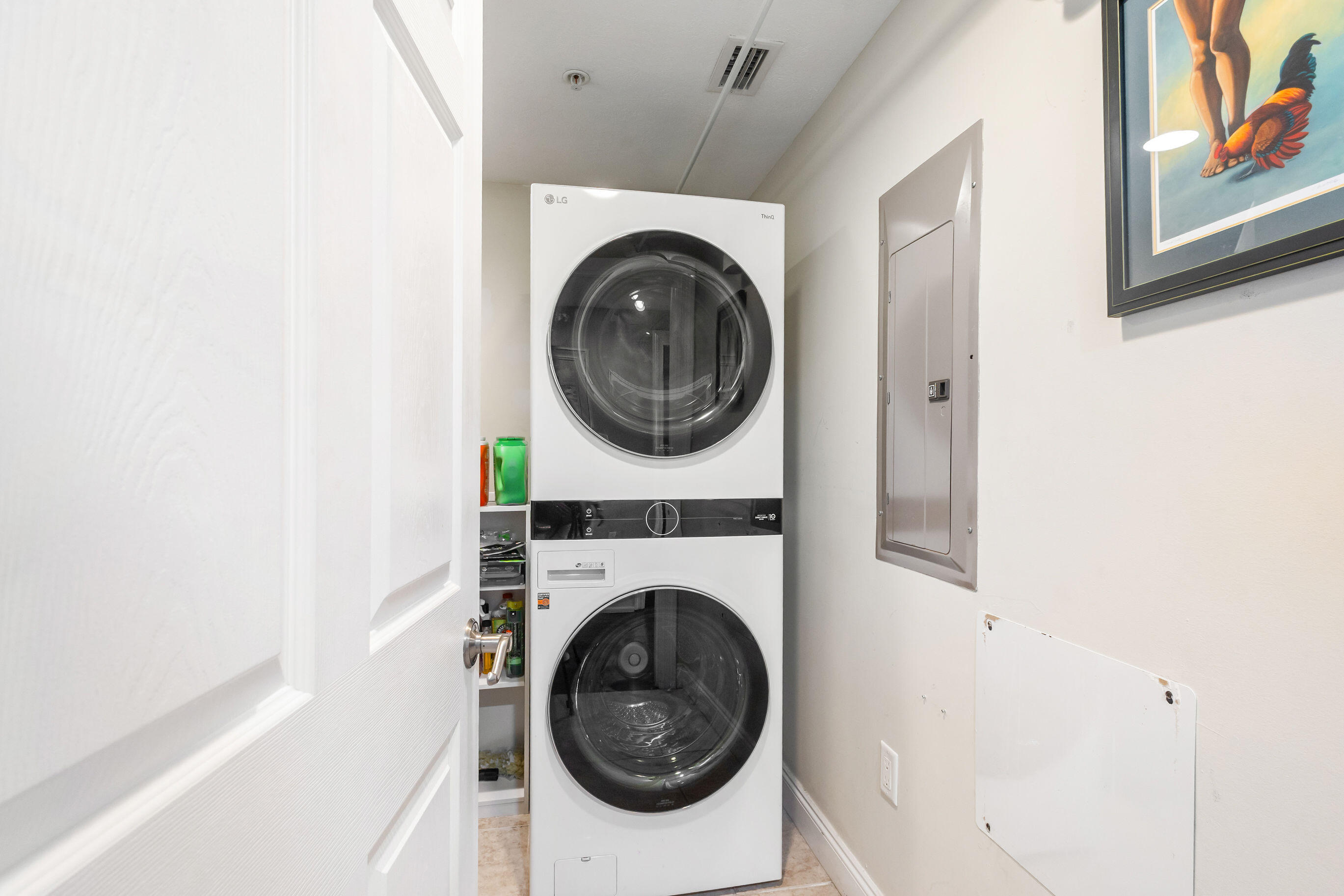 5004 Thomas Drive, UNIT 1709