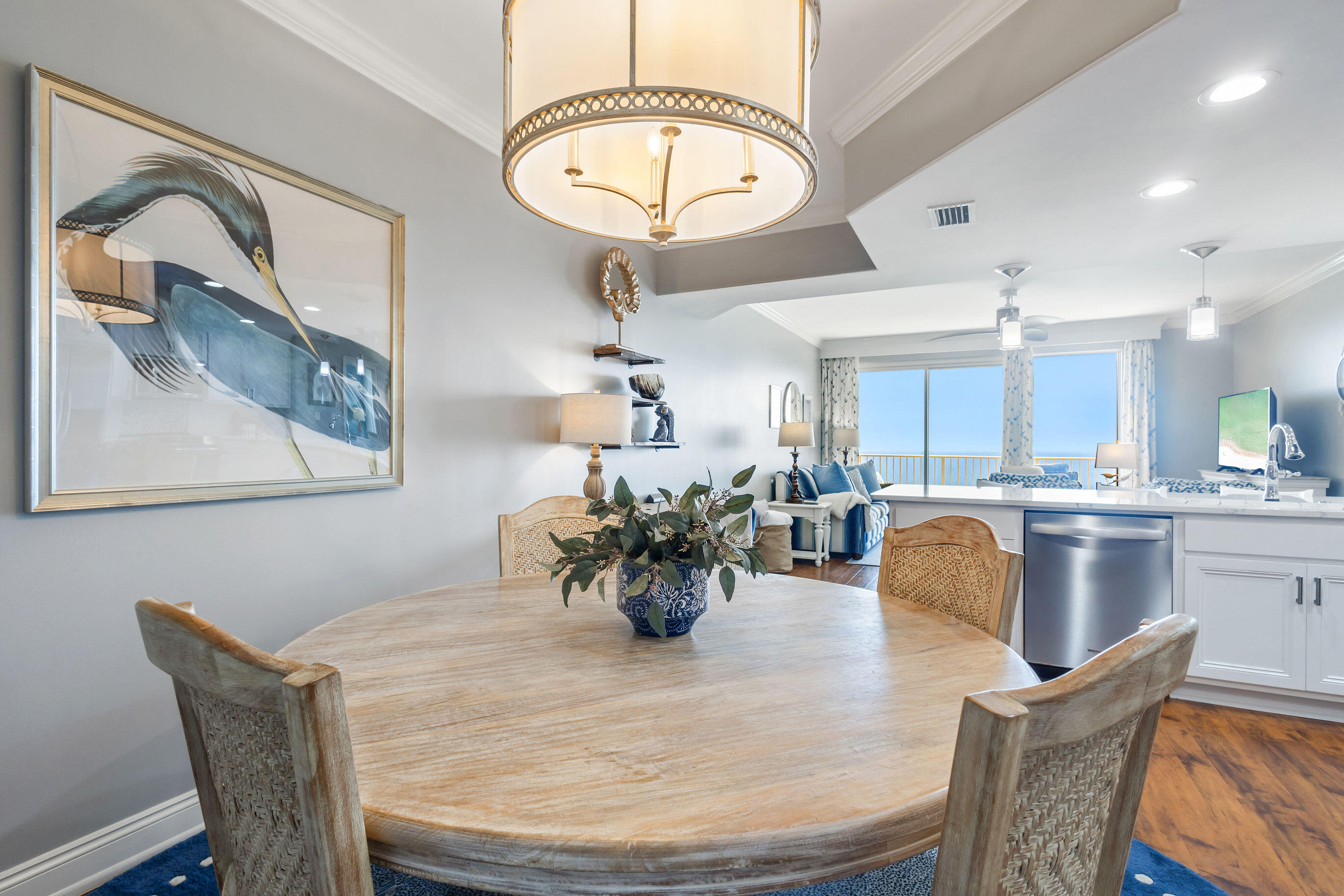 5004 Thomas Drive, UNIT 1709