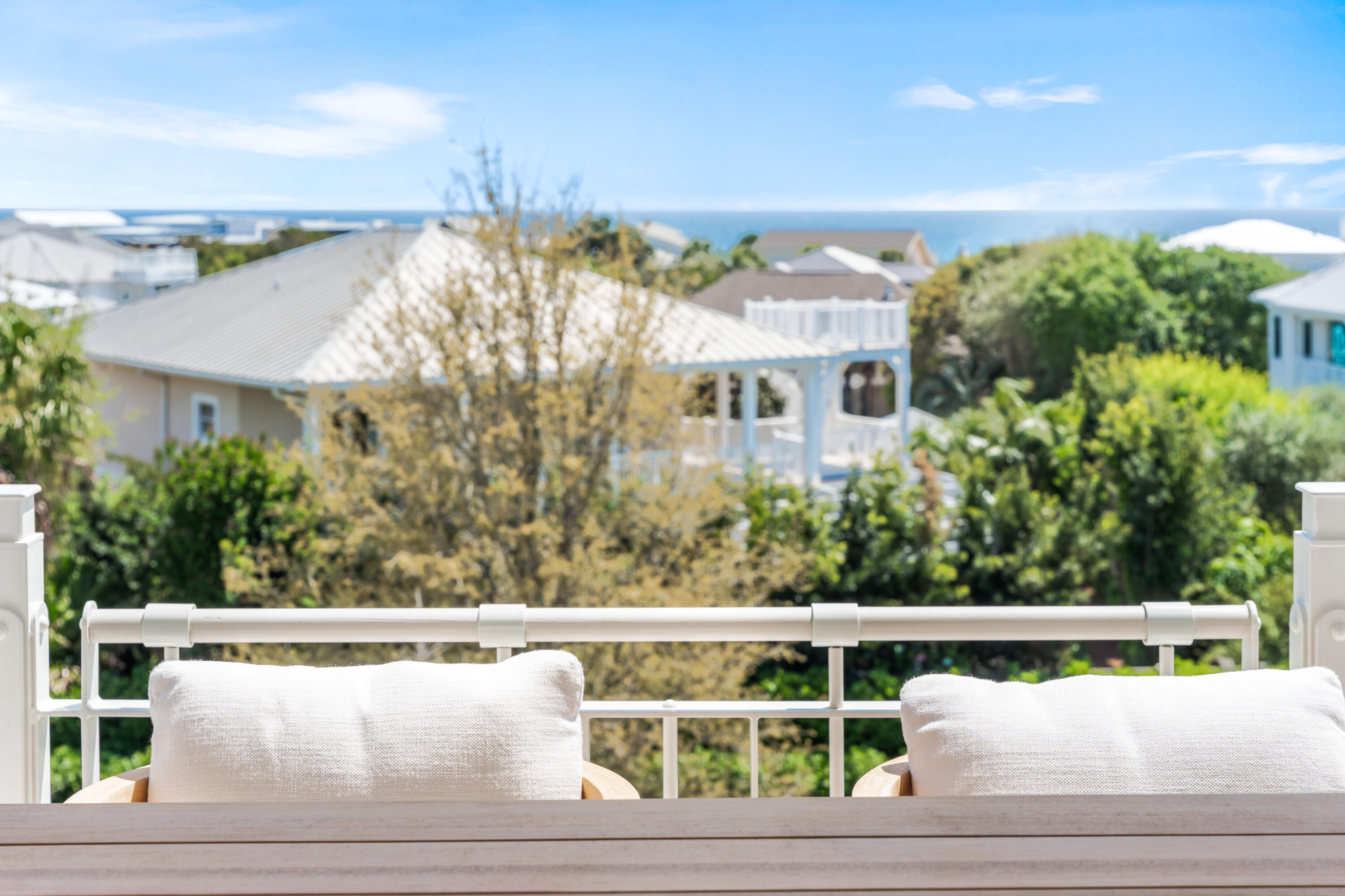 45 W Solaire Way, 307