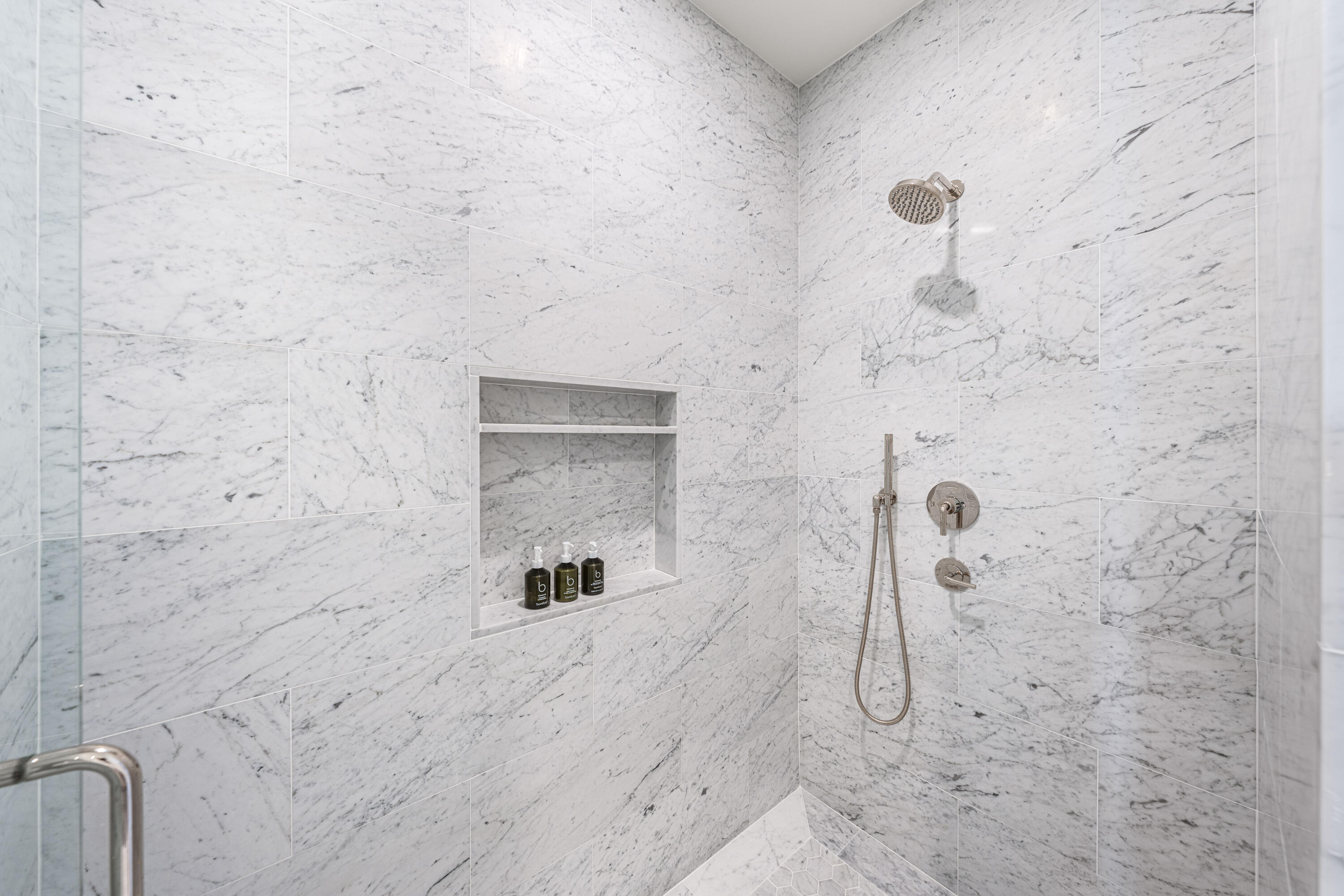 45 W Solaire Way, 307