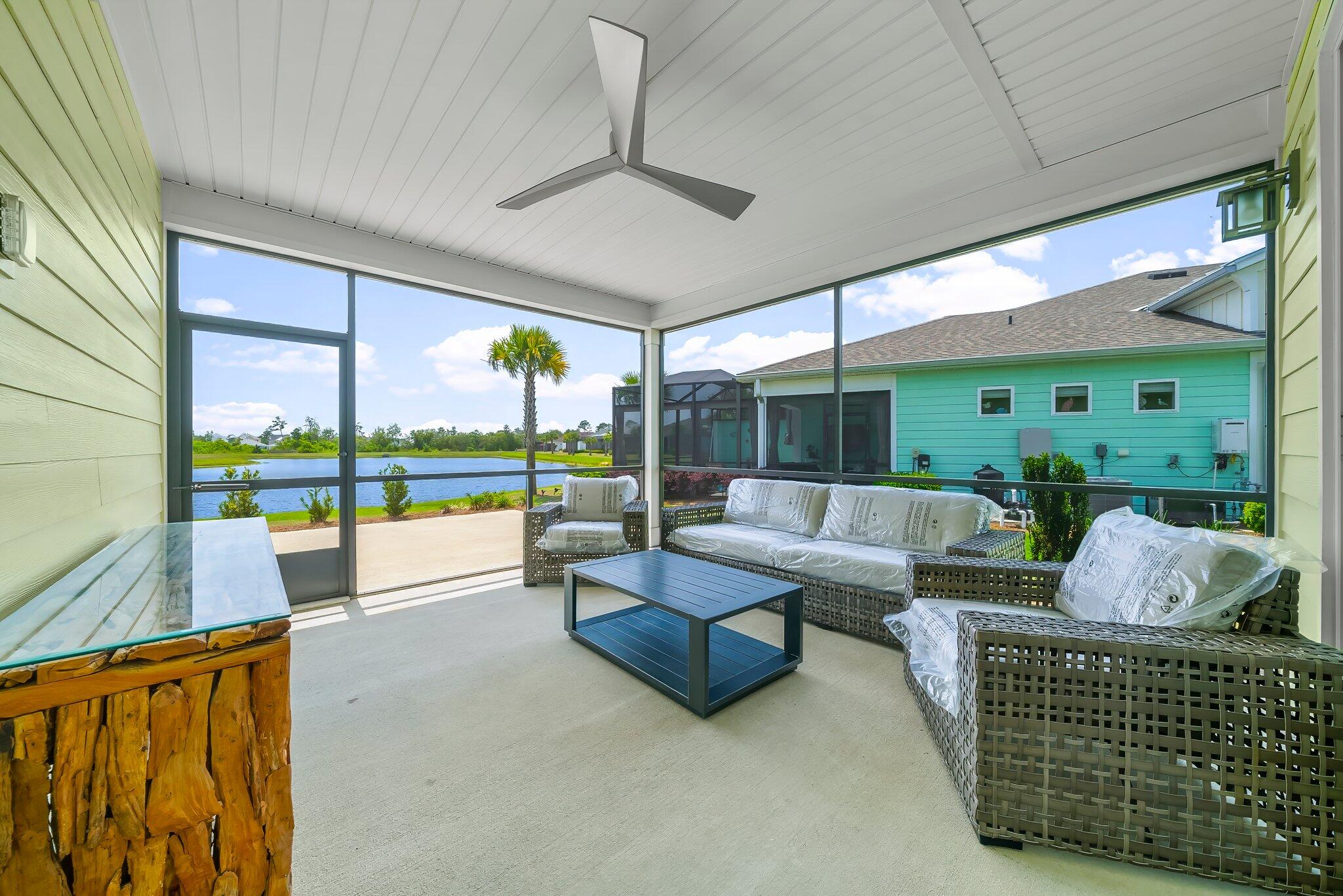 8526 ISLAND BREEZE Avenue