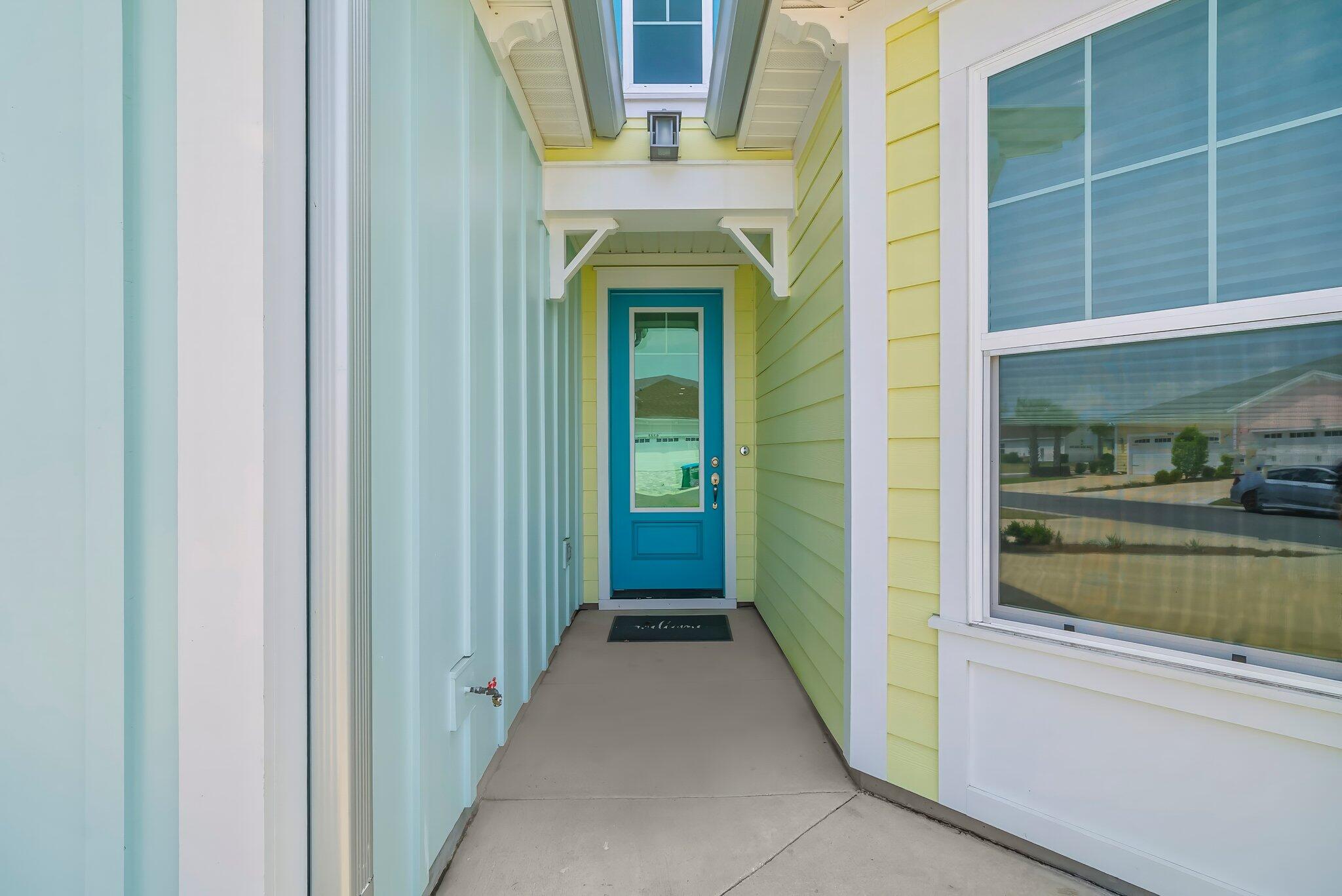 8526 ISLAND BREEZE Avenue