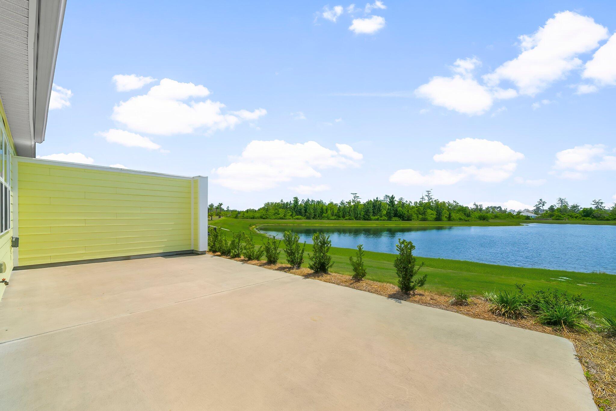 8526 ISLAND BREEZE Avenue