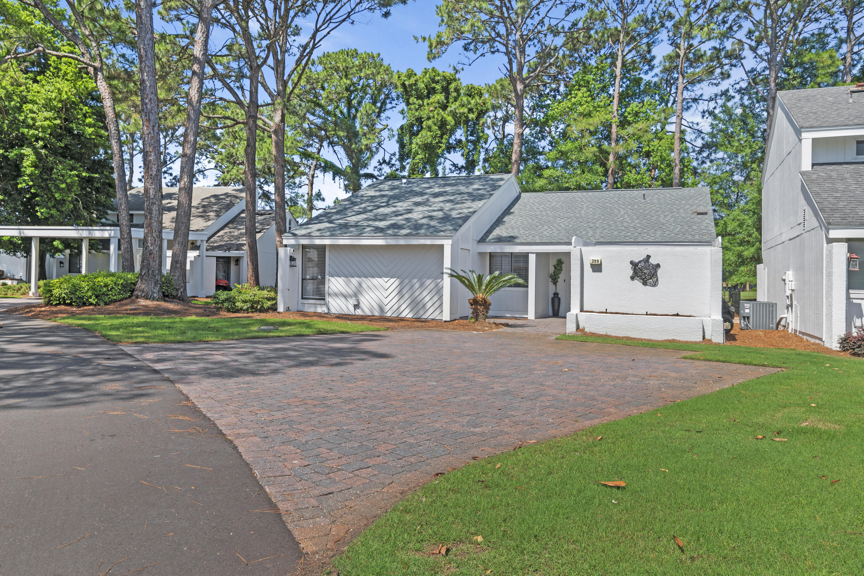 399 Linkside Drive