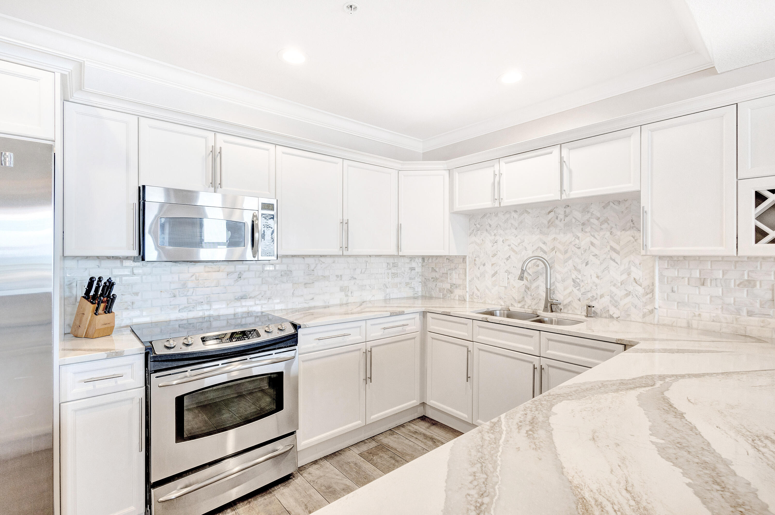 10 Harbor Boulevard, UNIT W1025