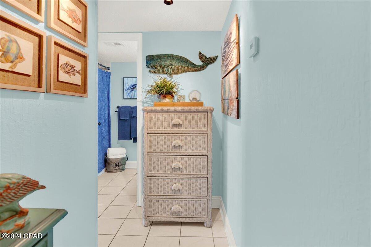 6213 Thomas Drive, 403