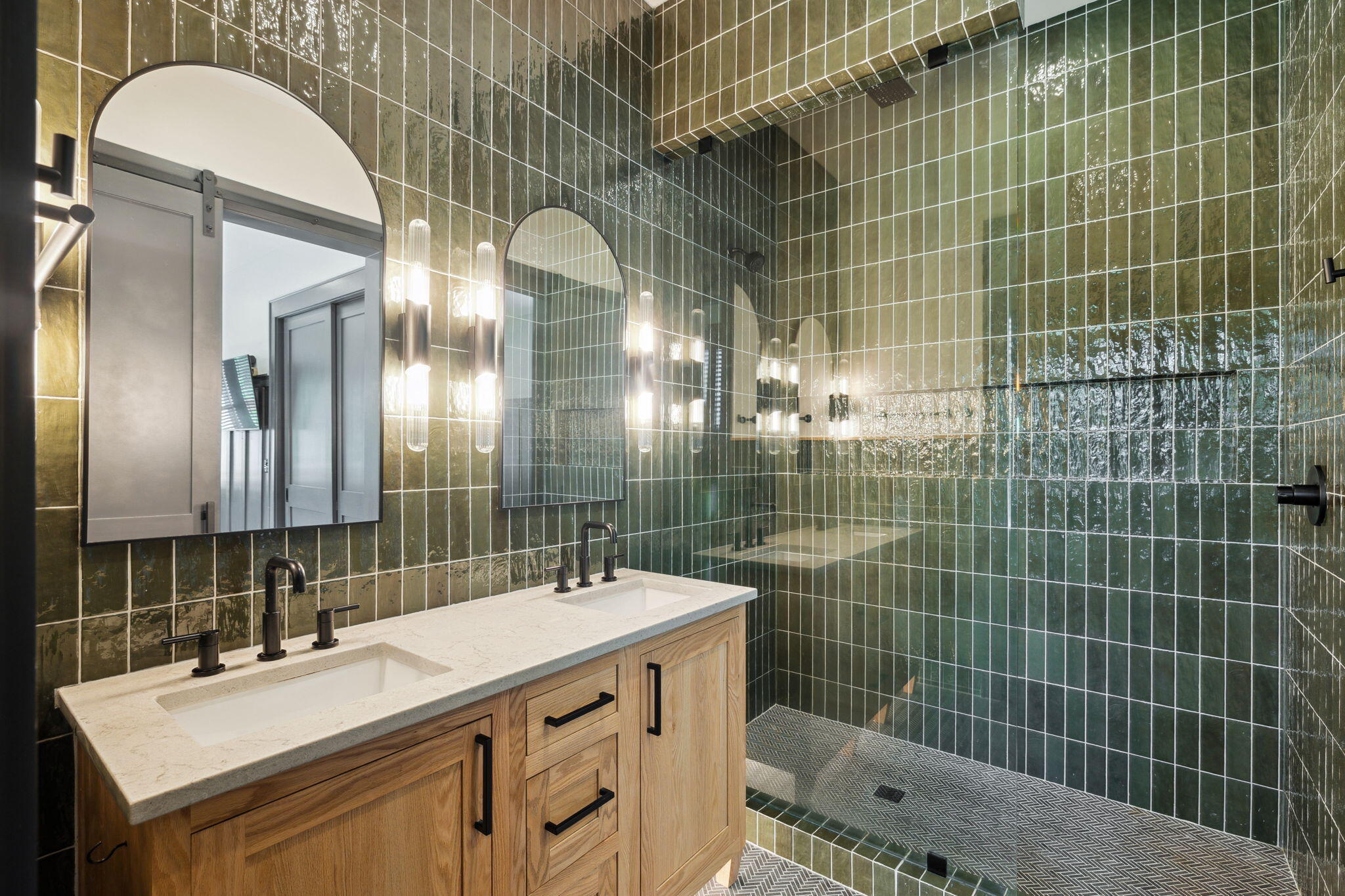 319 N Eden Park Dr Drive