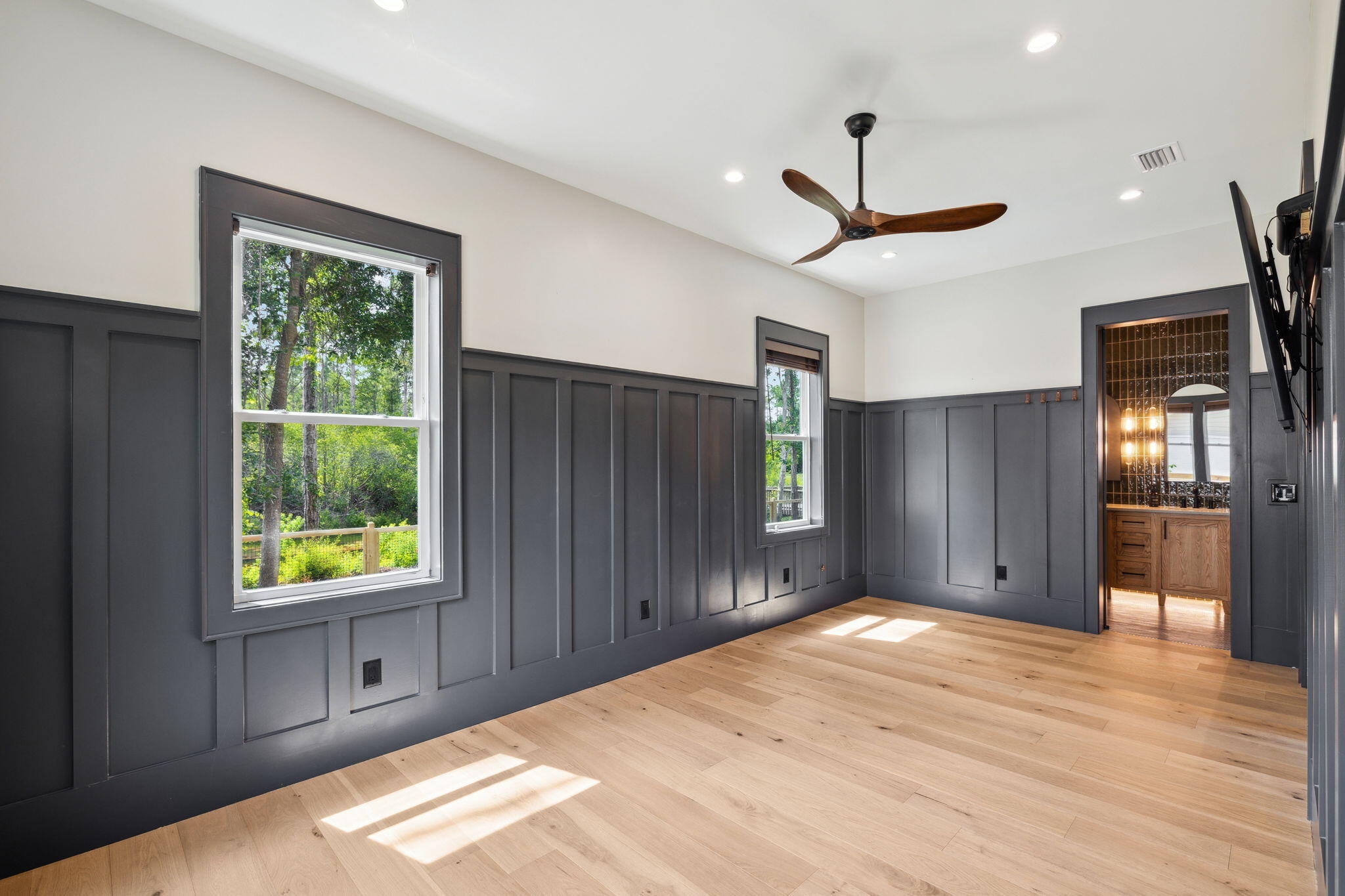 319 N Eden Park Dr Drive