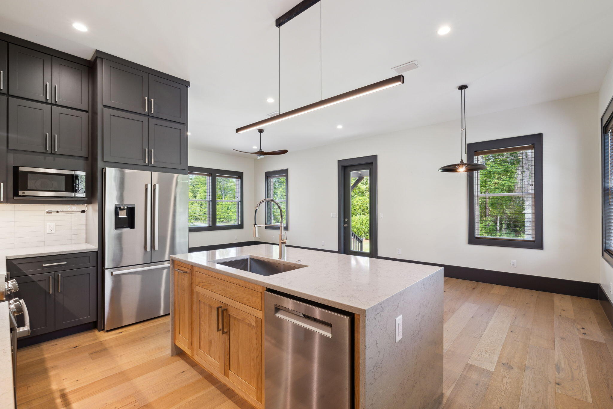 319 N Eden Park Dr Drive