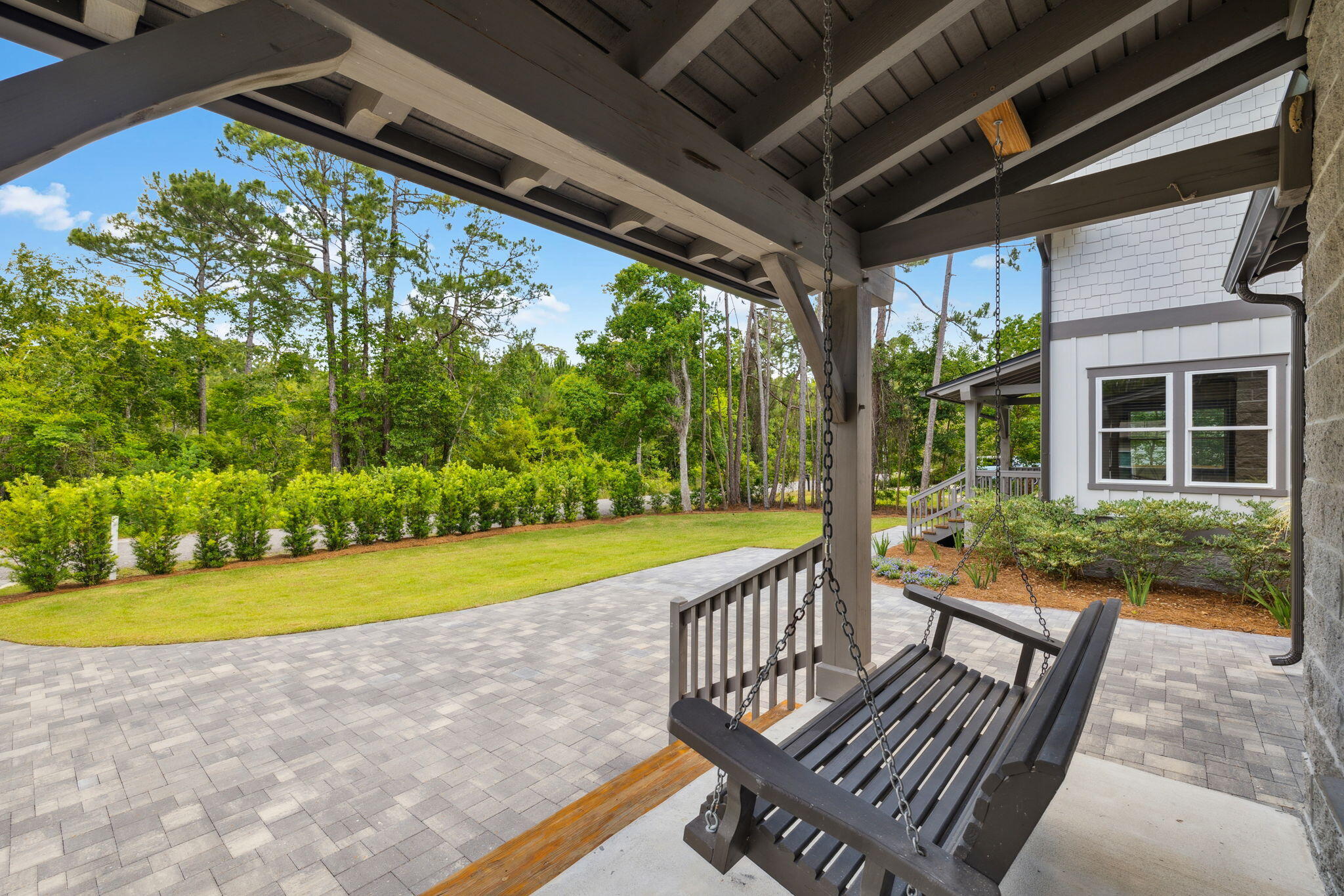 319 N Eden Park Dr Drive