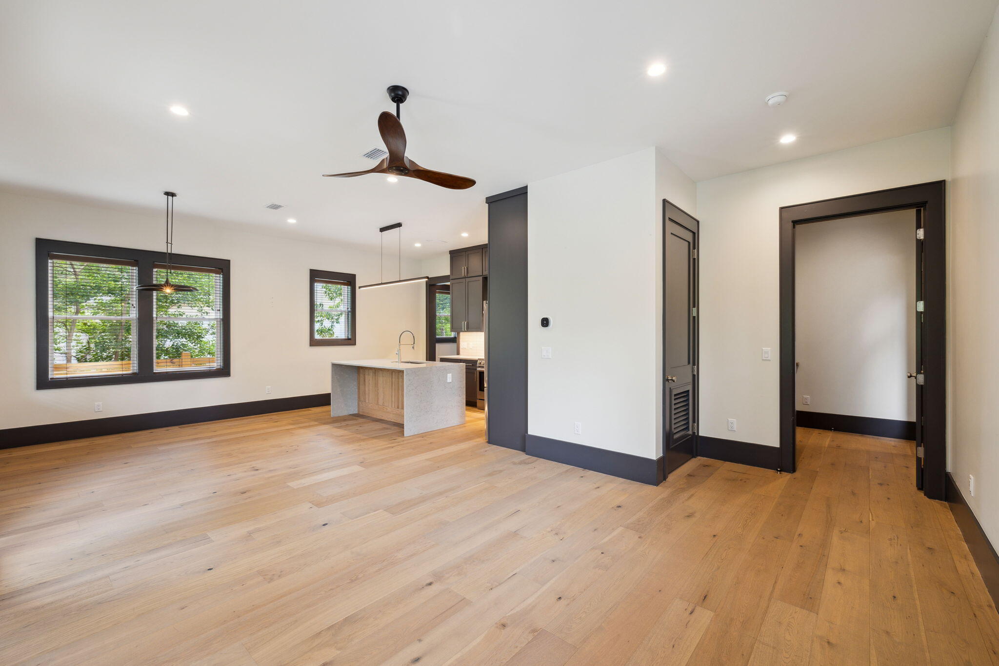 319 N Eden Park Dr Drive