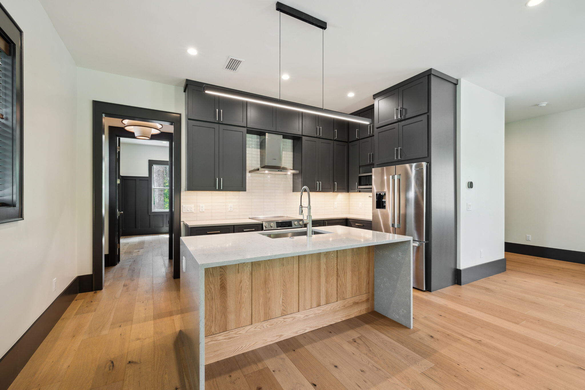 319 N Eden Park Dr Drive