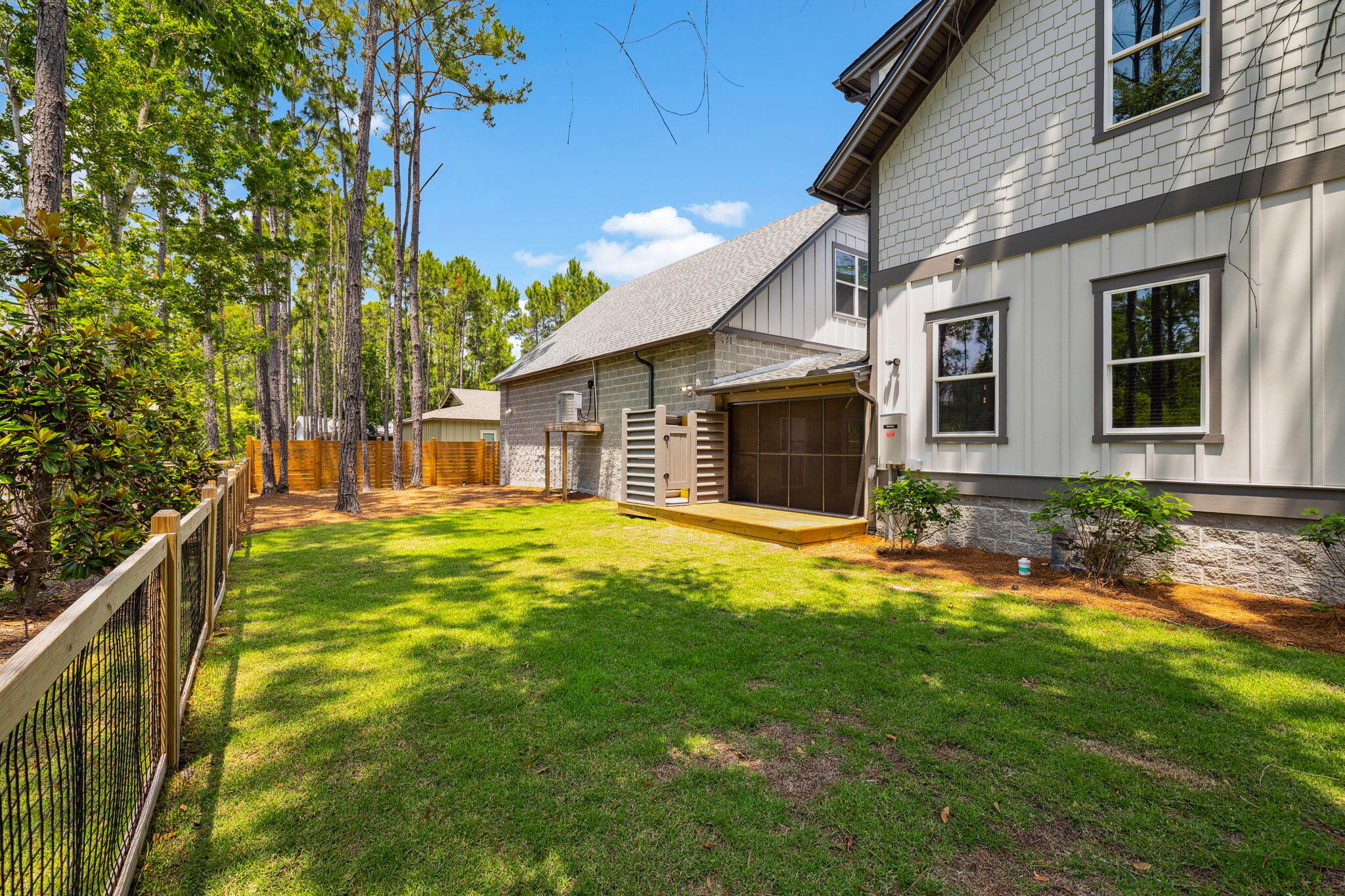 319 N Eden Park Dr Drive