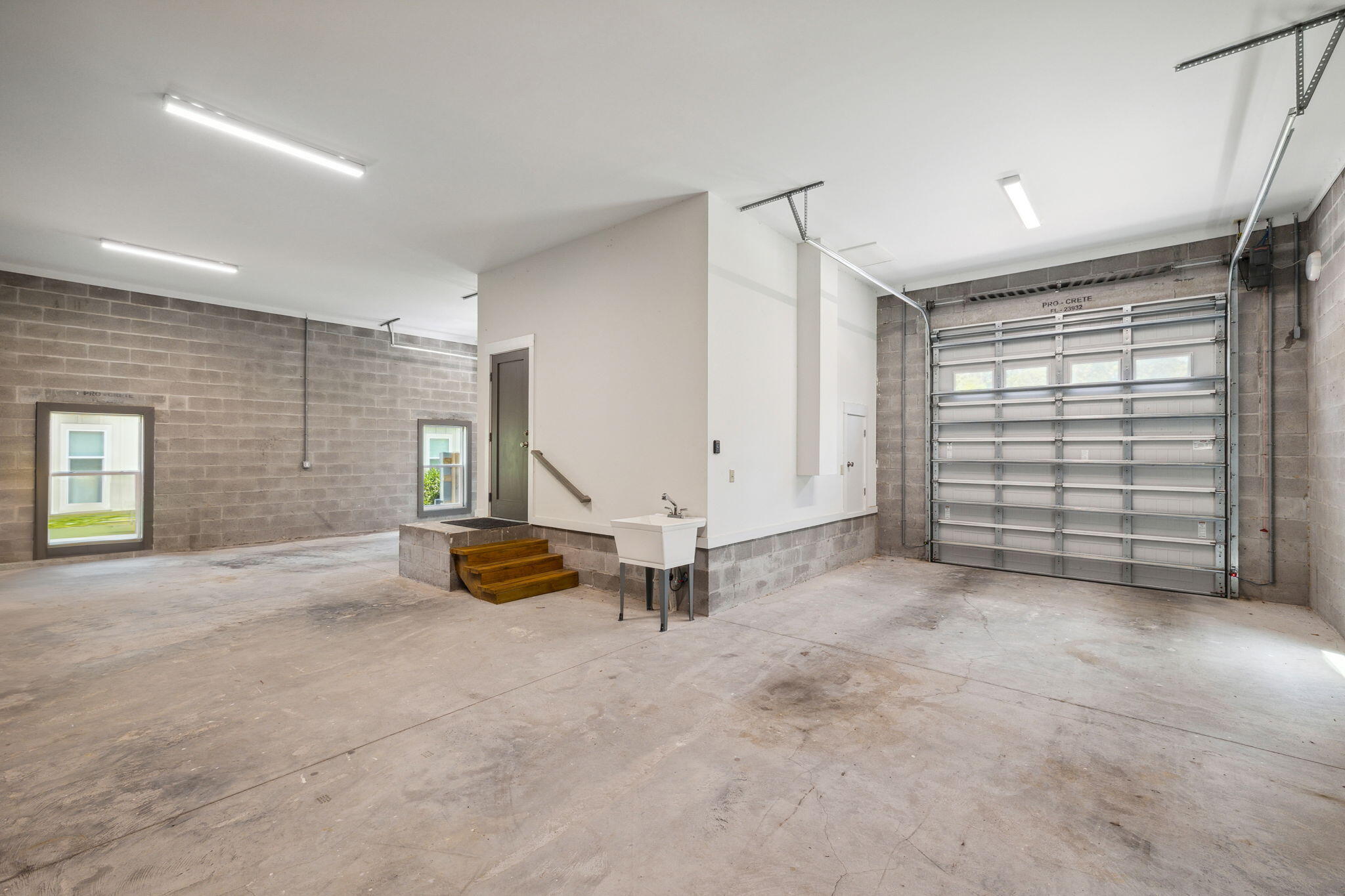 319 N Eden Park Dr Drive