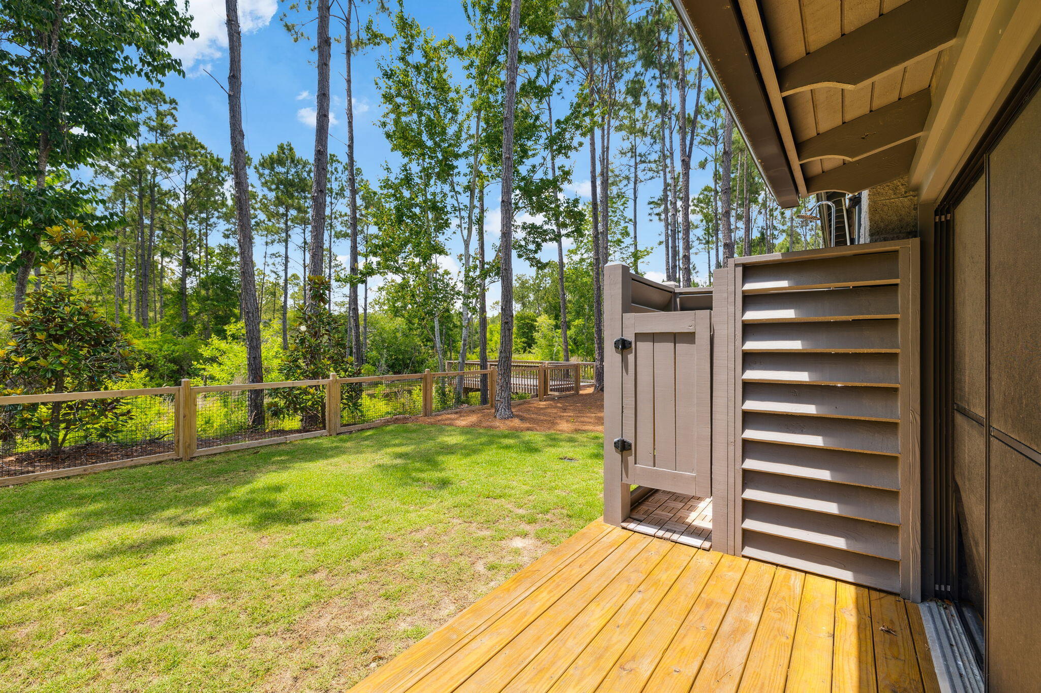 319 N Eden Park Dr Drive