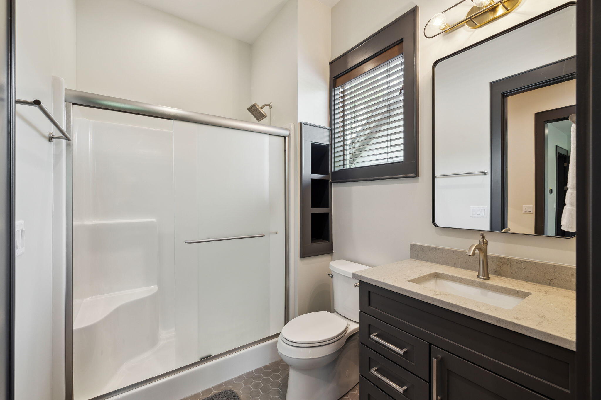 319 N Eden Park Dr Drive