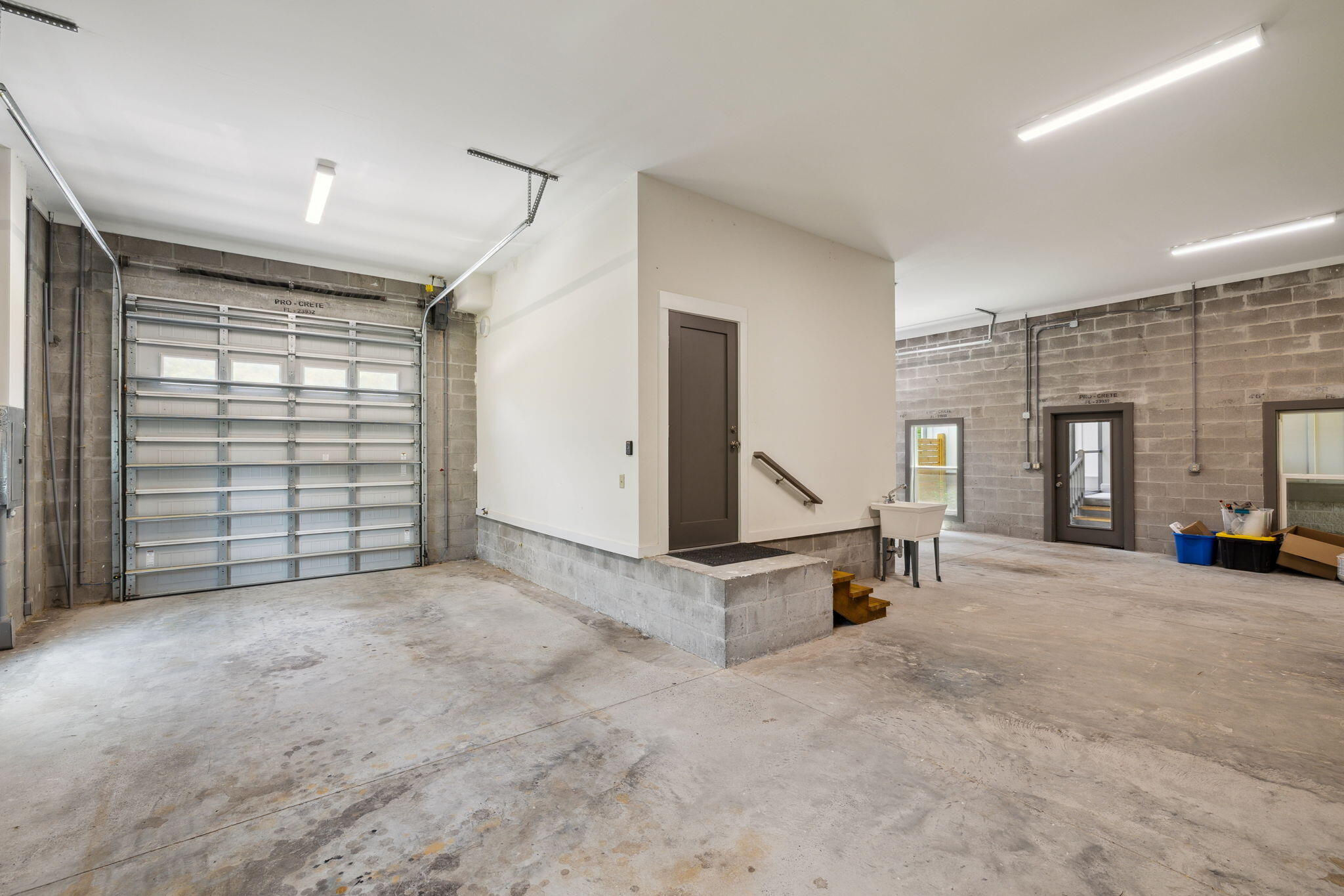 319 N Eden Park Dr Drive