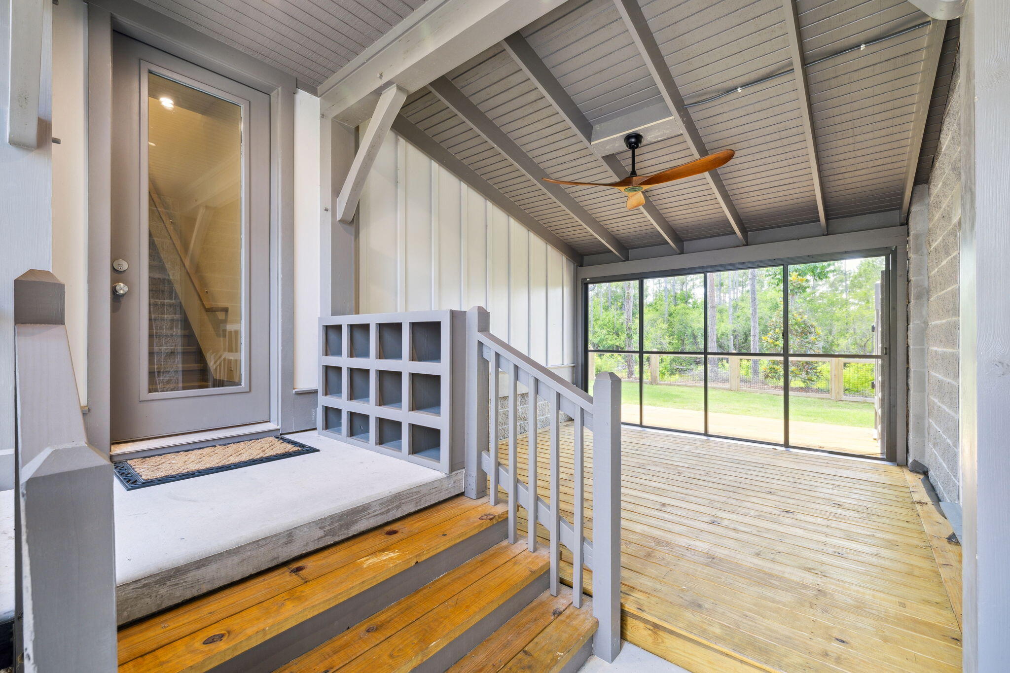 319 N Eden Park Dr Drive