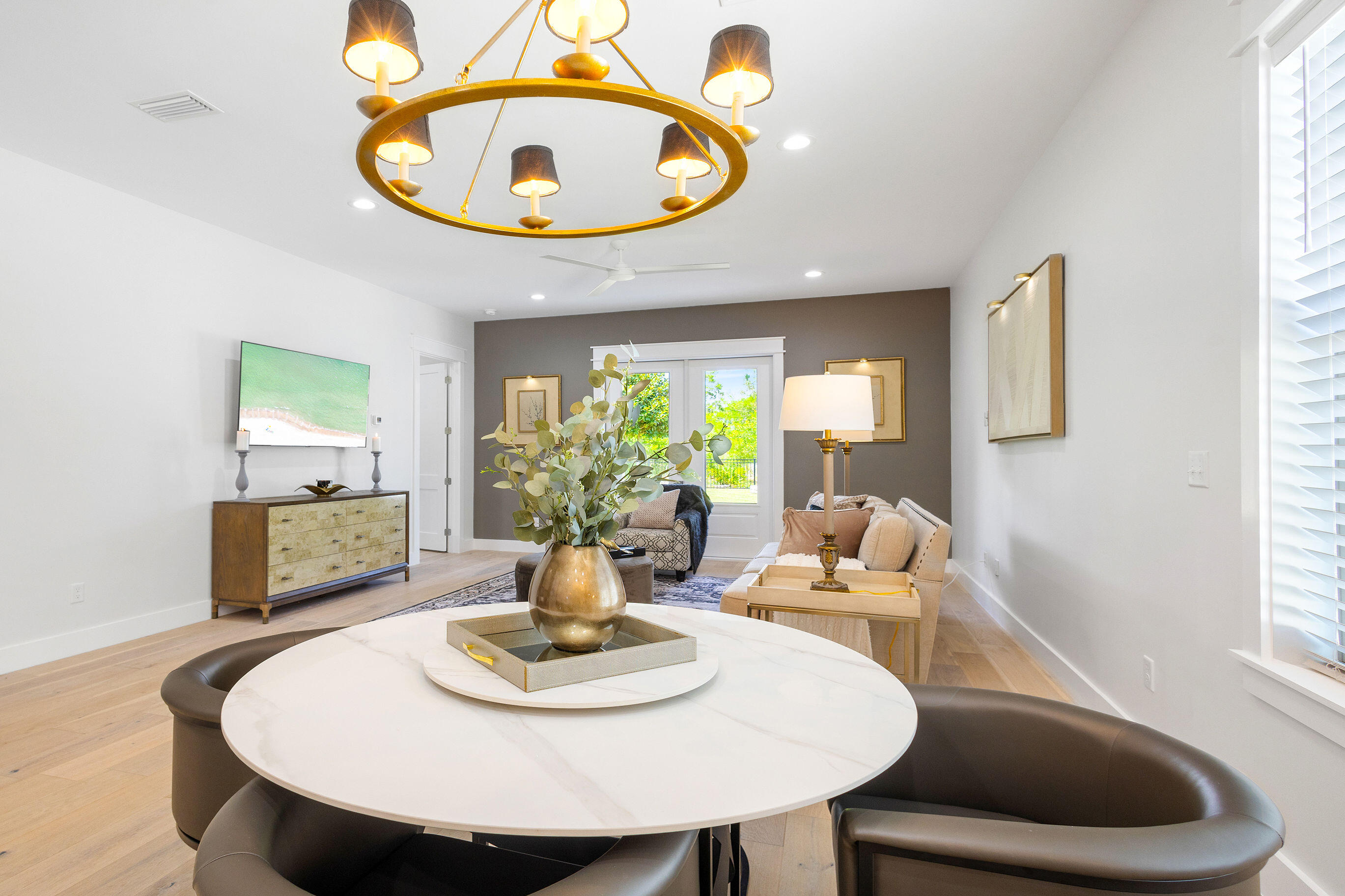 3913 Magnolia Bluff Lane