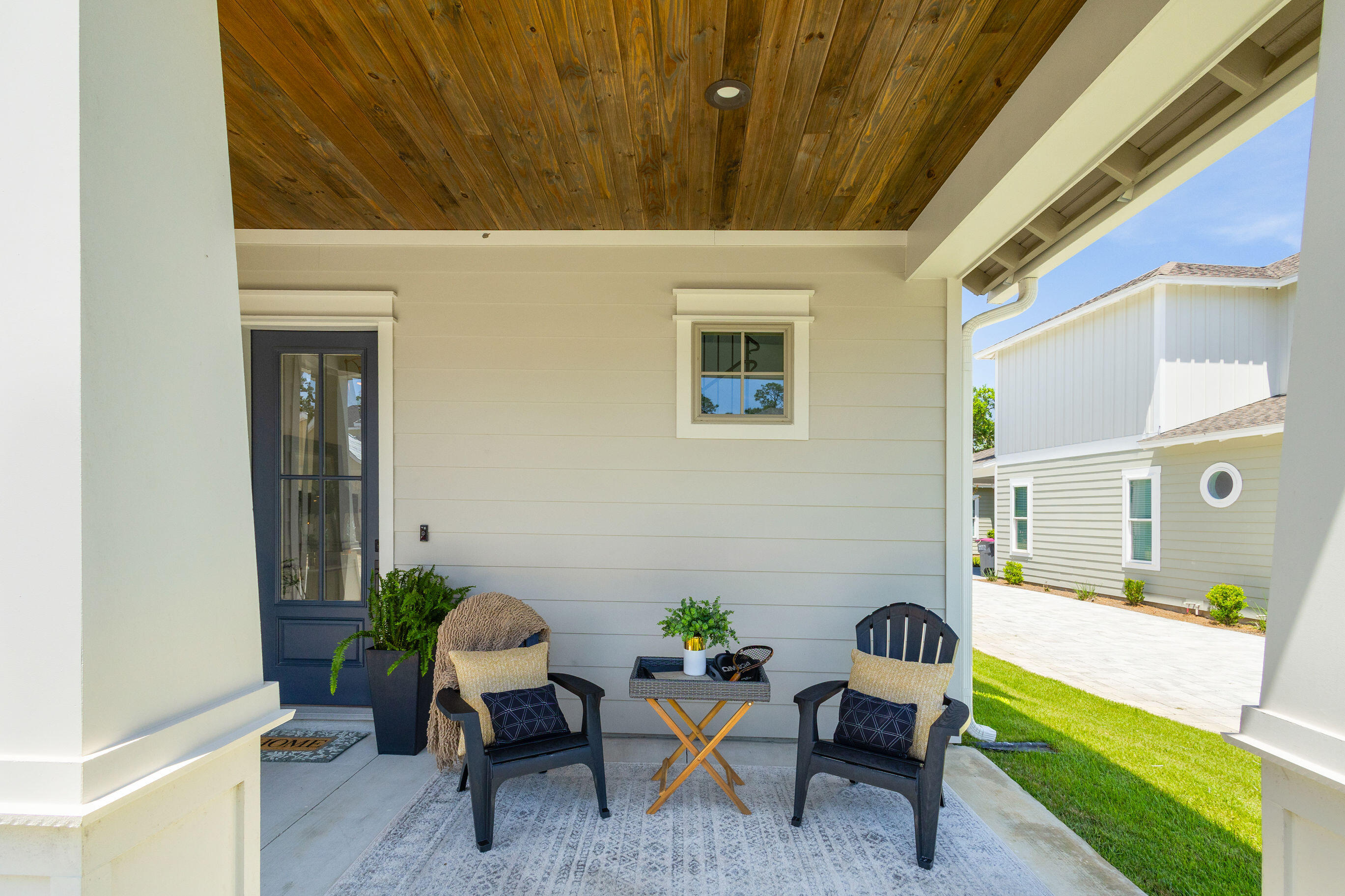 3913 Magnolia Bluff Lane