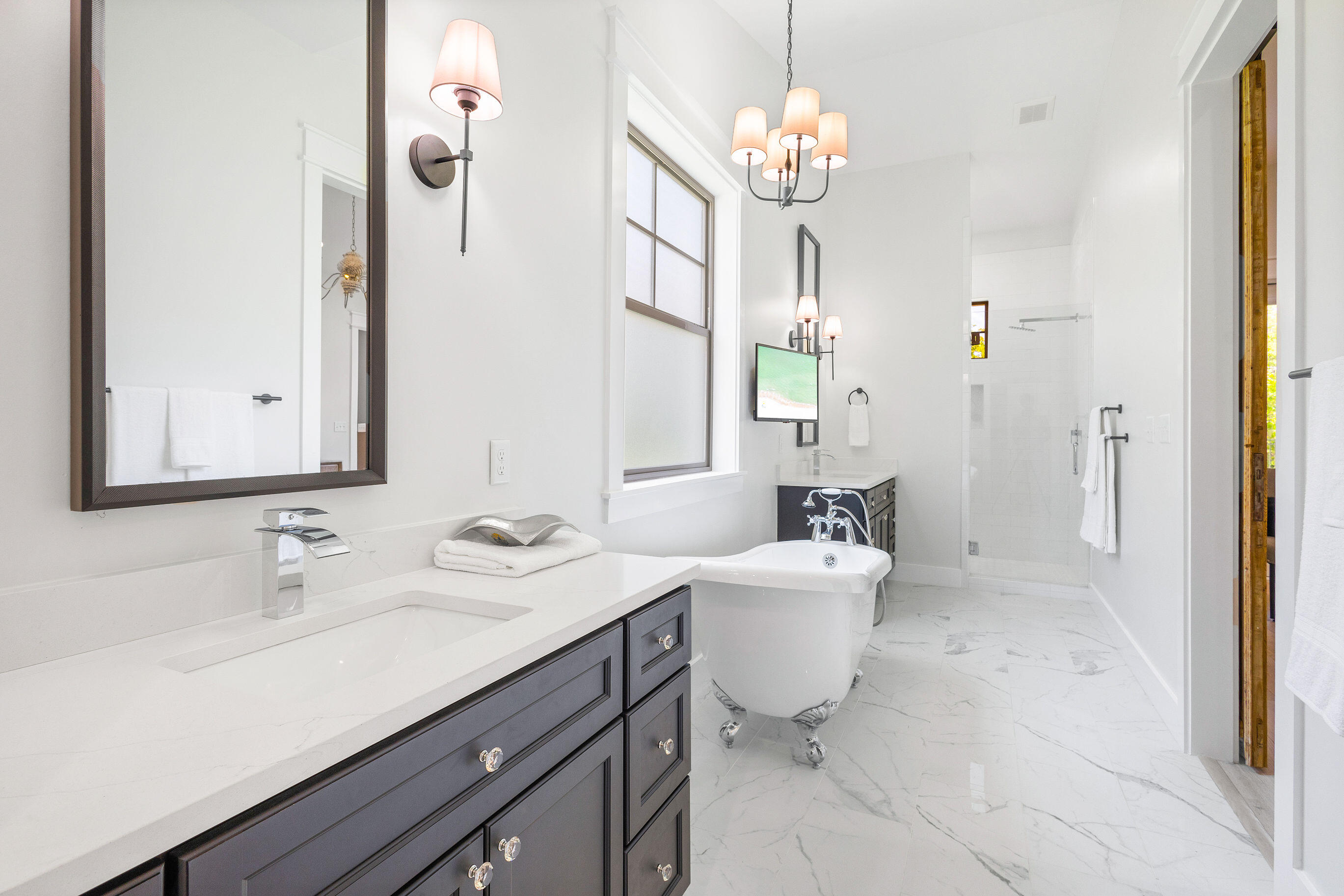 3913 Magnolia Bluff Lane