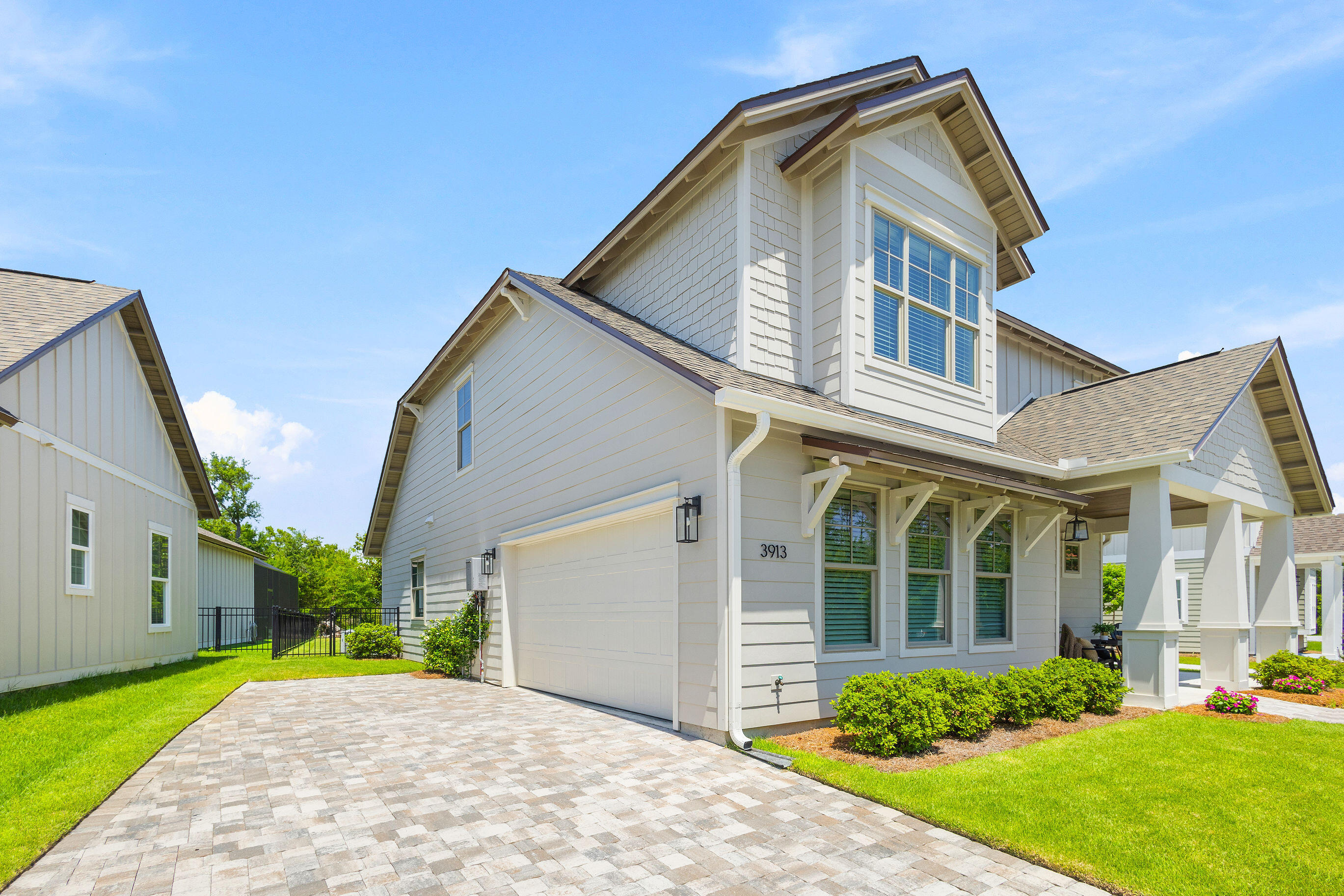 3913 Magnolia Bluff Lane