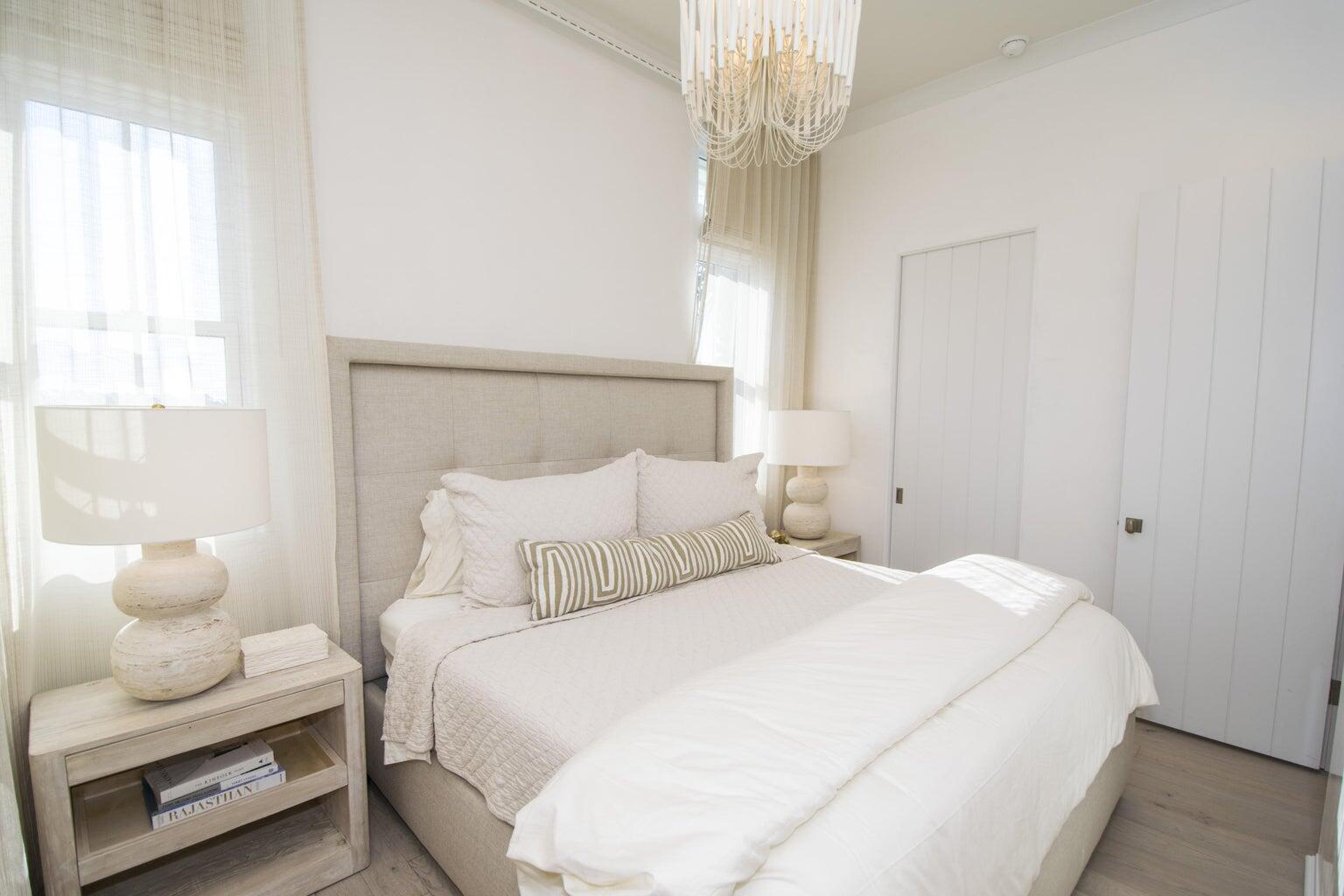 457 W Park Place Avenue