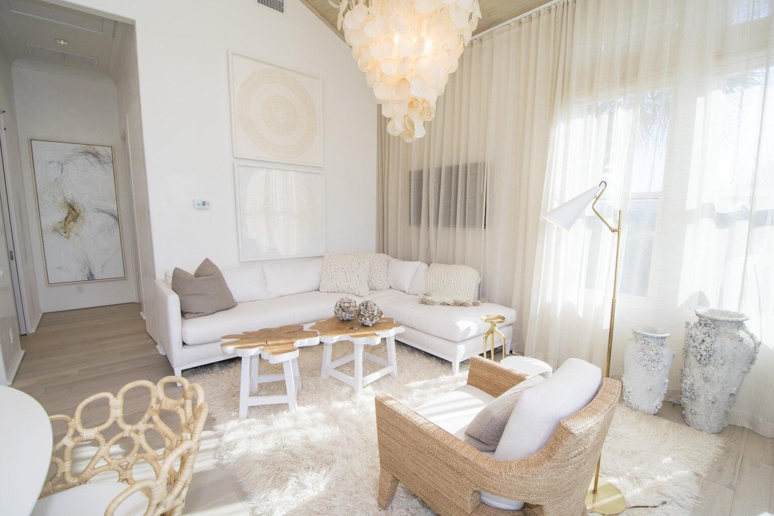 457 W Park Place Avenue