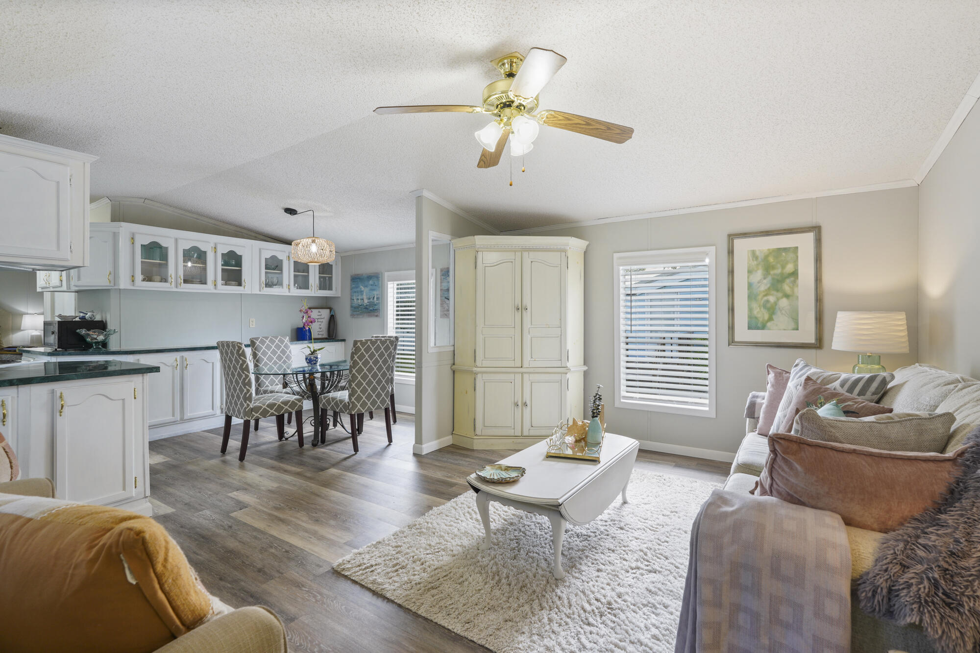 6912 Sunrise Drive