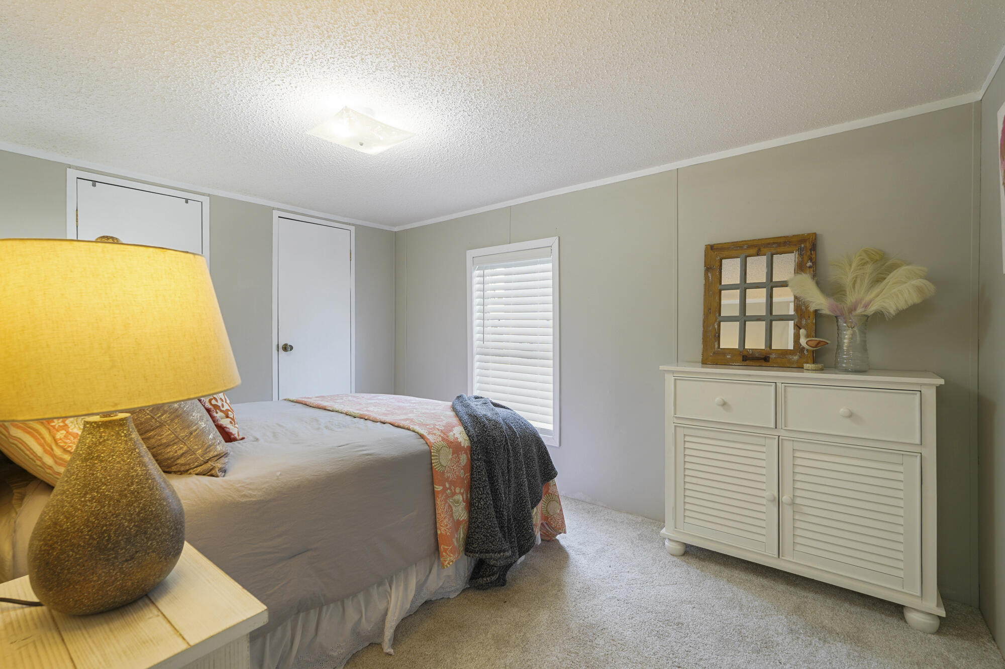 6912 Sunrise Drive