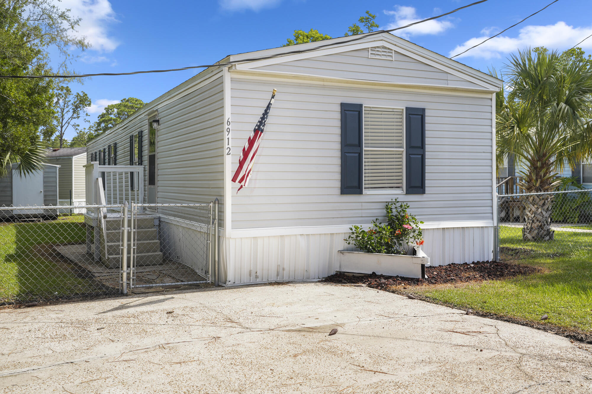 6912 Sunrise Drive