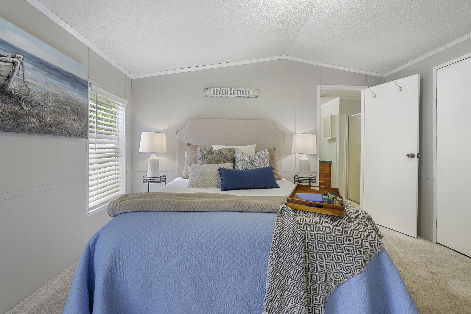 6912 Sunrise Drive