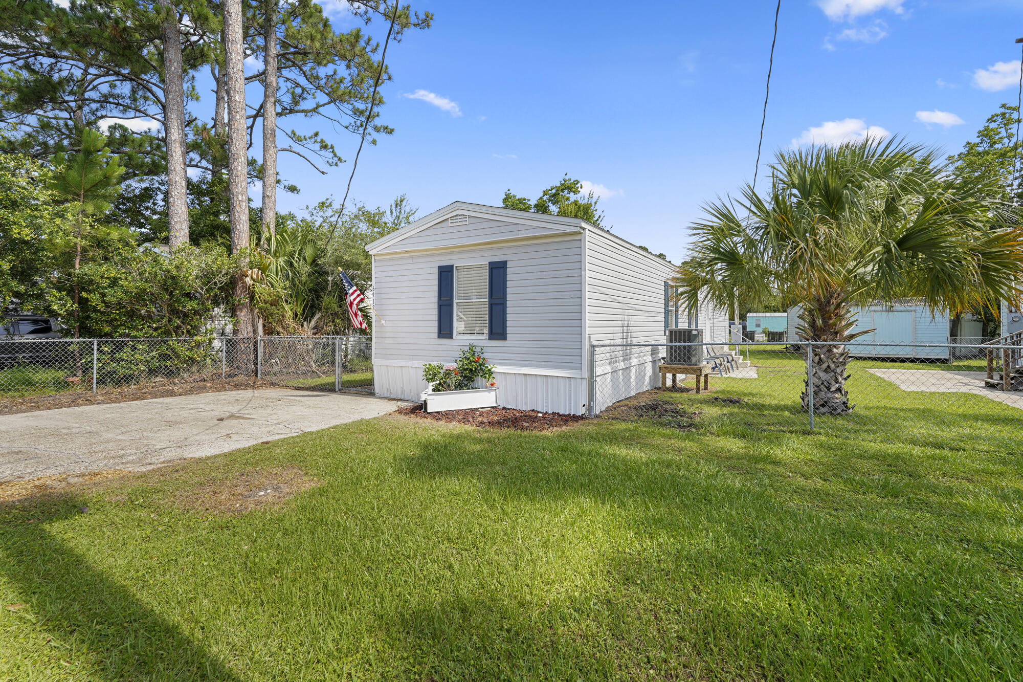 6912 Sunrise Drive