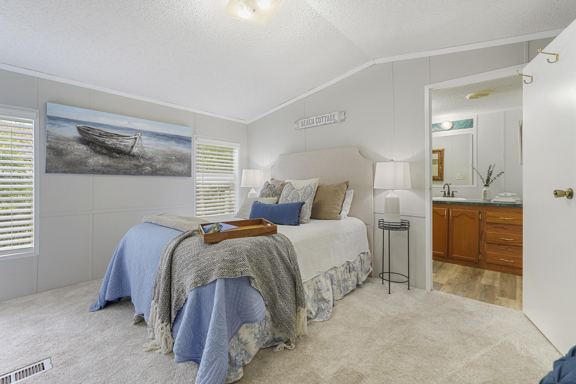 6912 Sunrise Drive