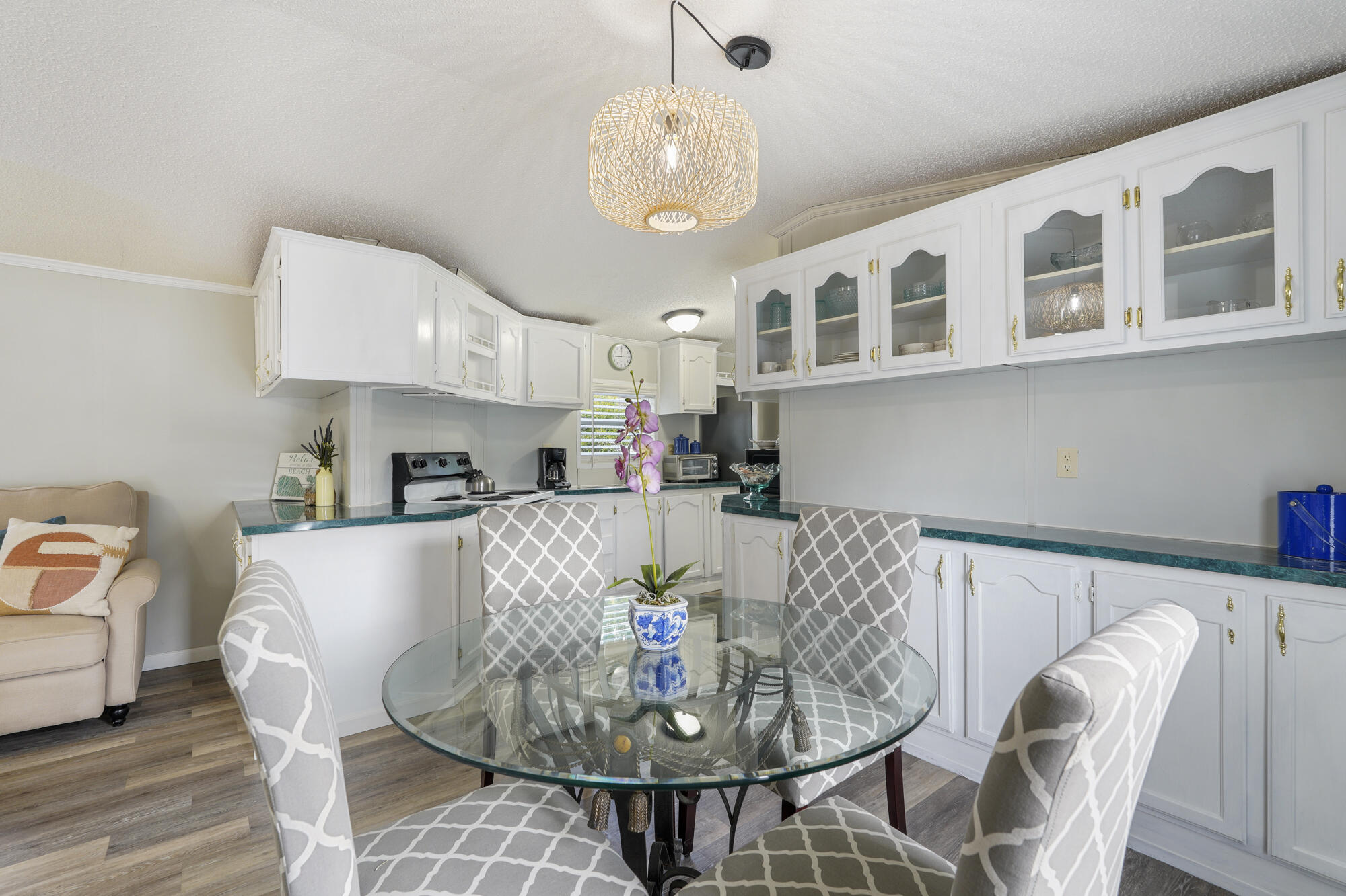 6912 Sunrise Drive