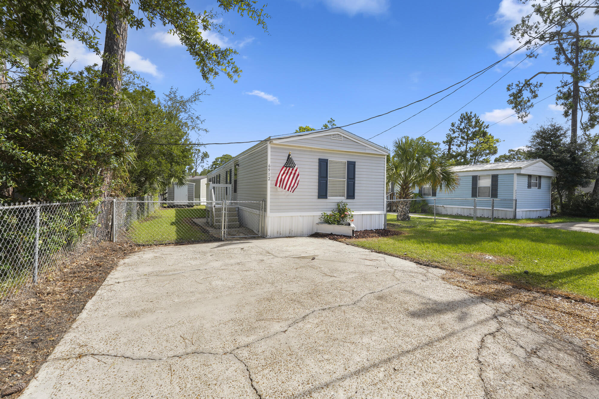 6912 Sunrise Drive