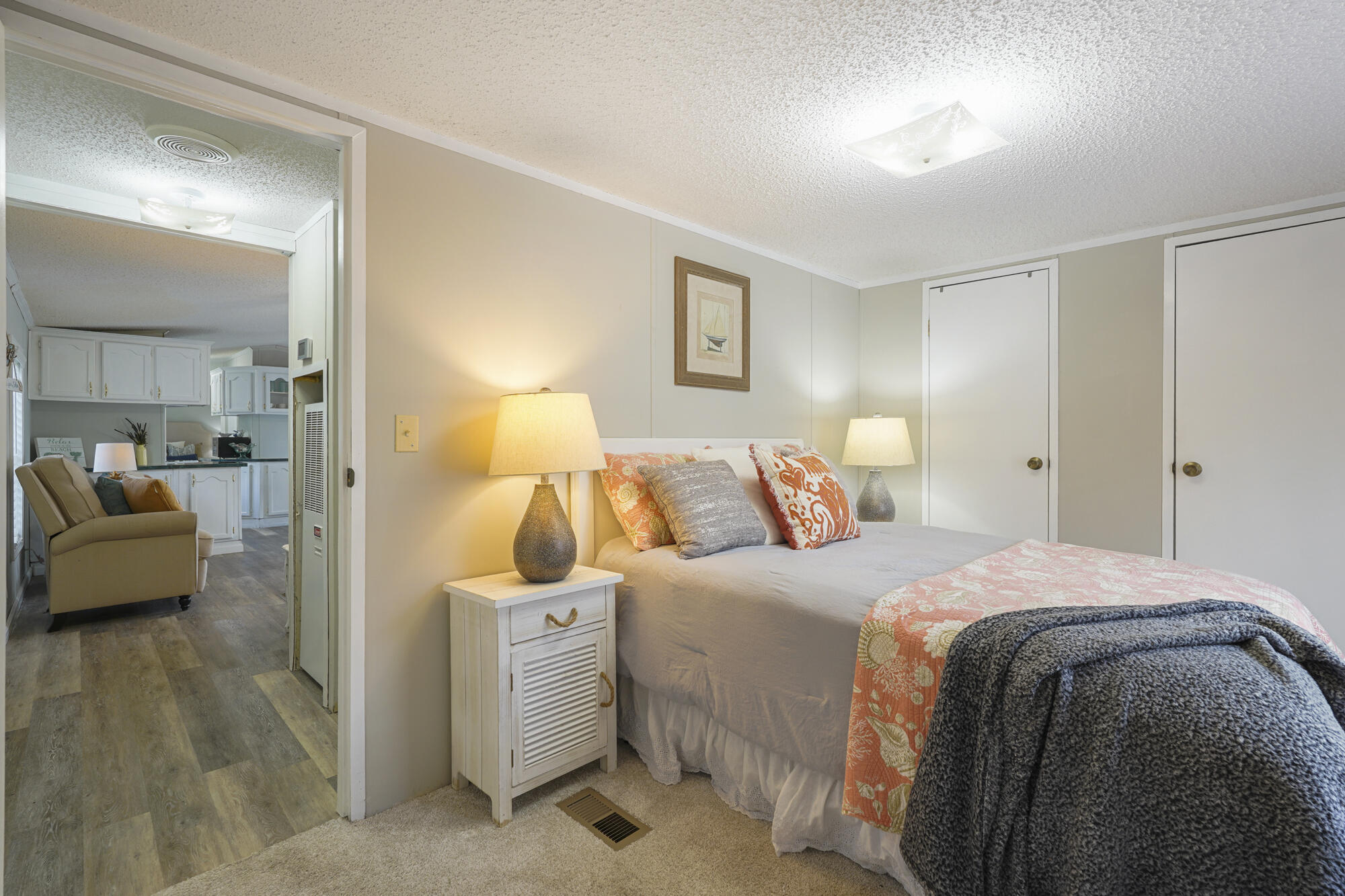 6912 Sunrise Drive