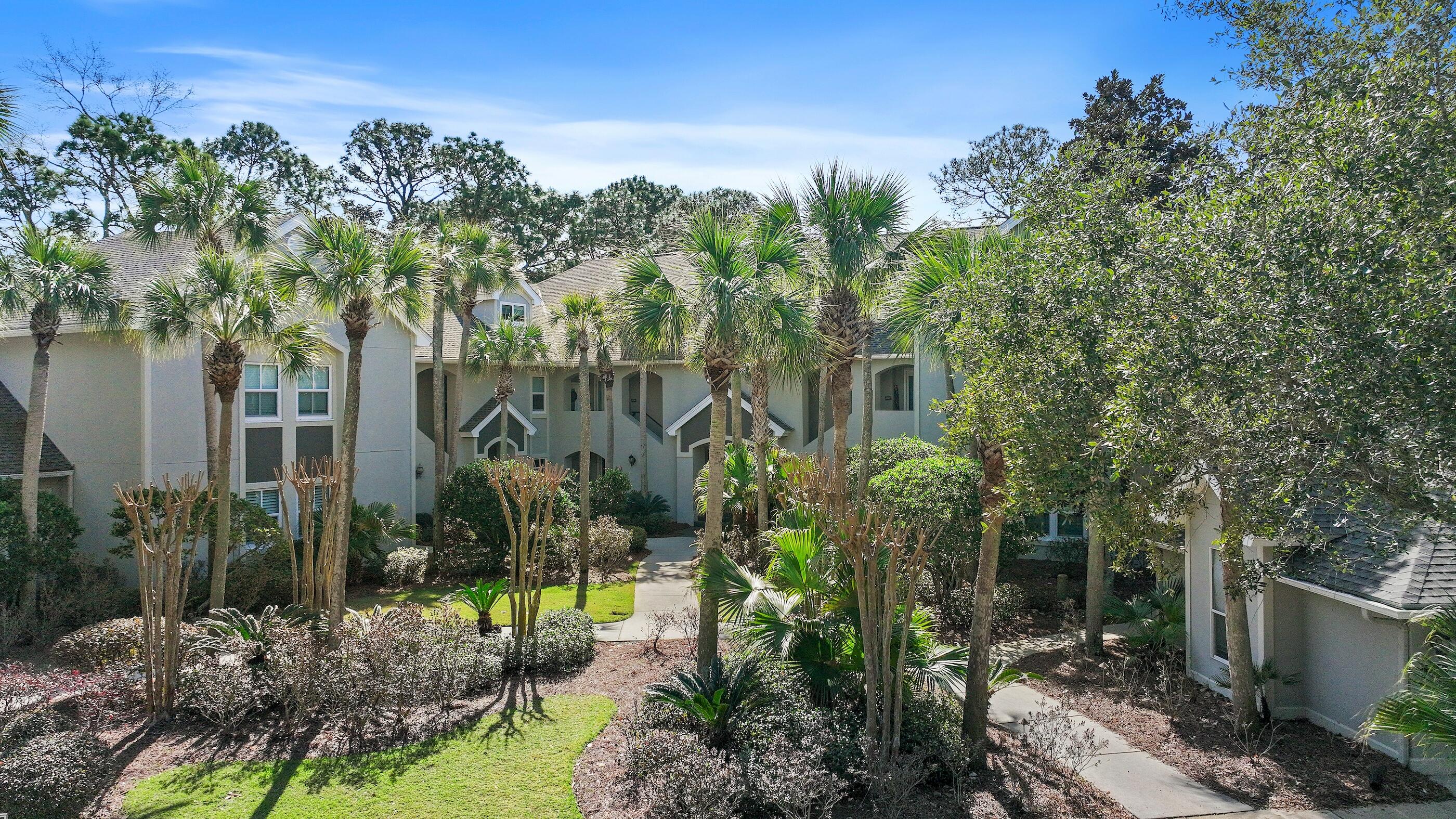 8569 Turnberry Court, 8569