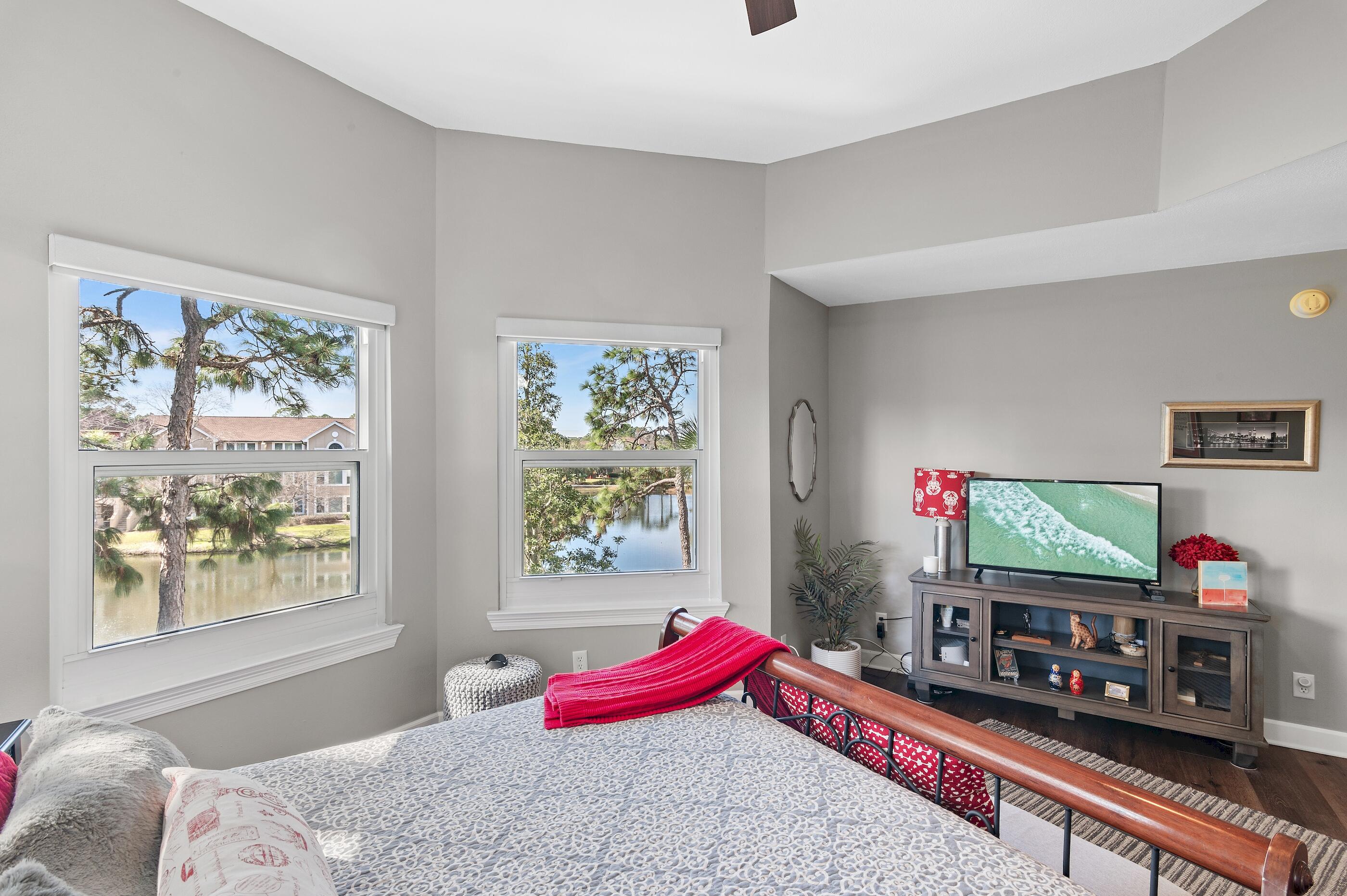 8569 Turnberry Court, 8569