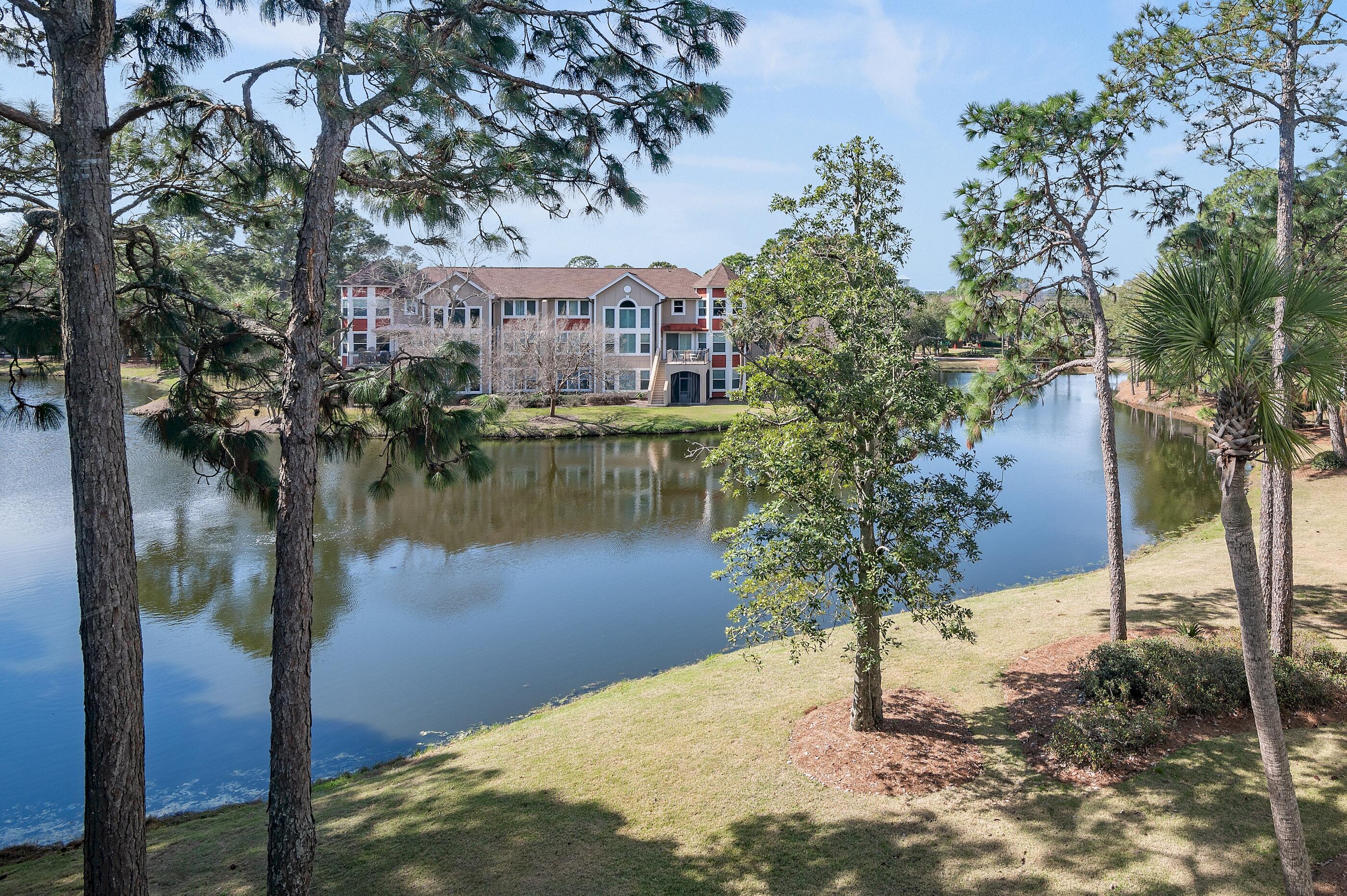 8569 Turnberry Court, 8569