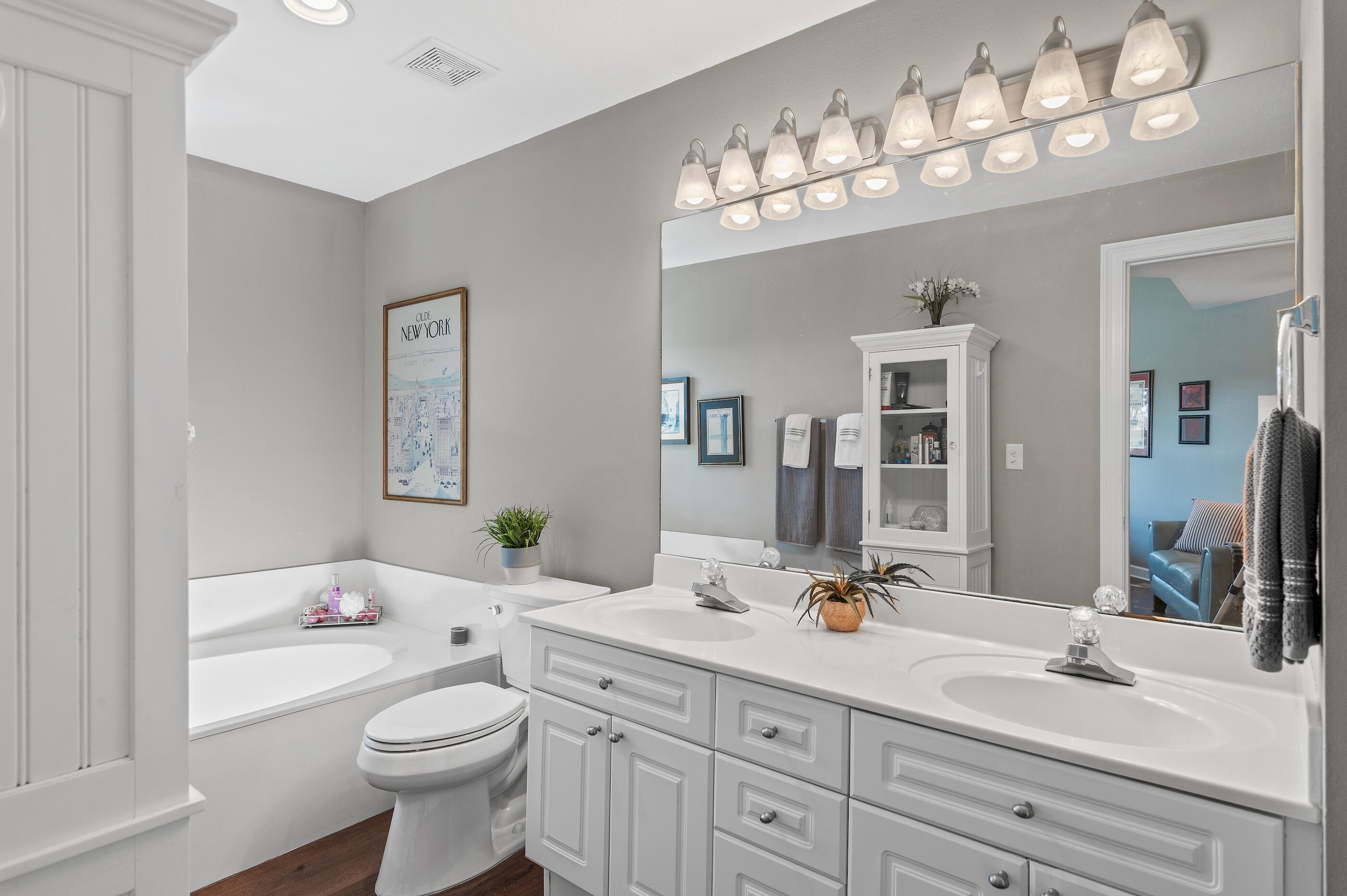 8569 Turnberry Court, 8569