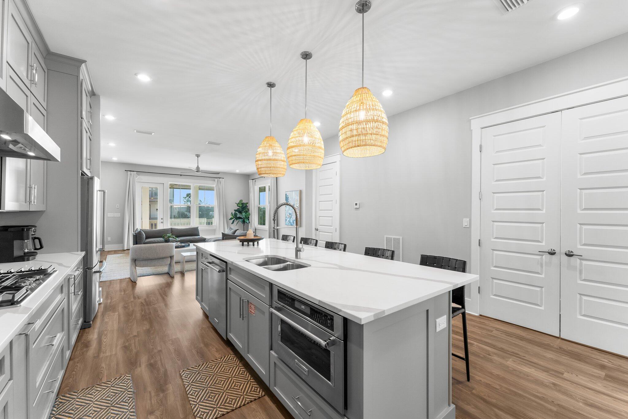 34 W Majestic Palm Drive