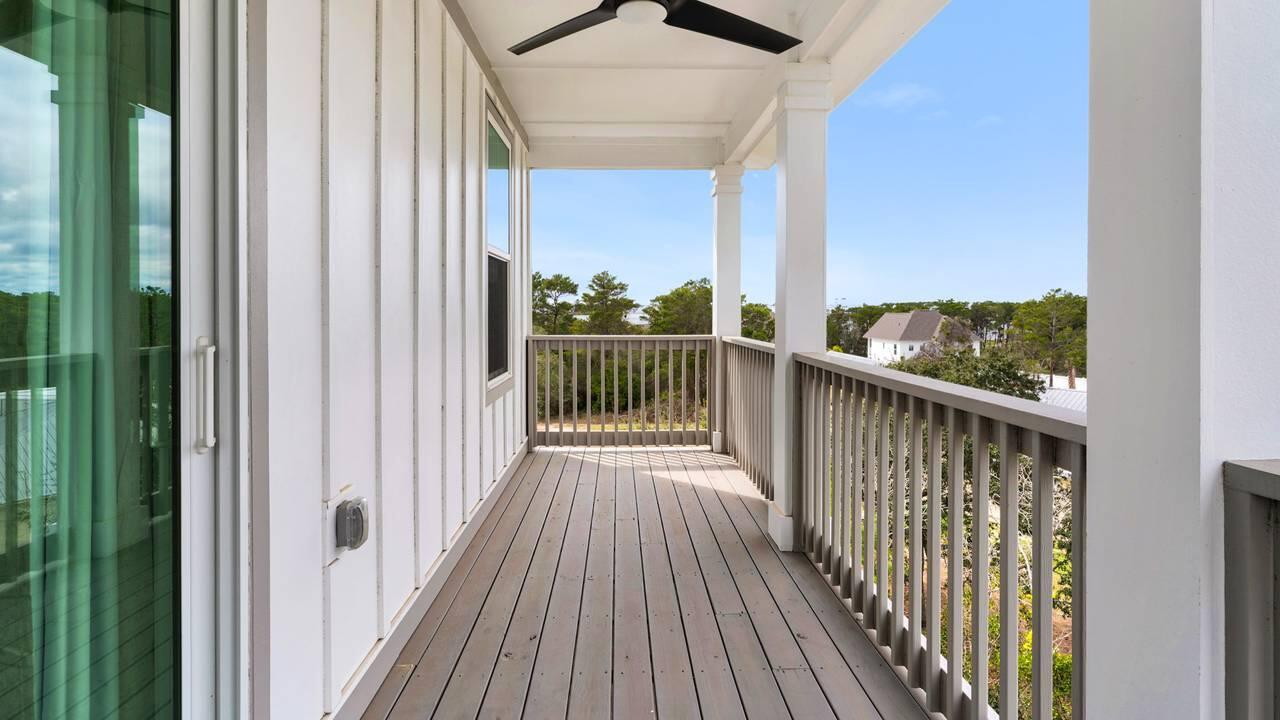 28 W Queen Palm Drive