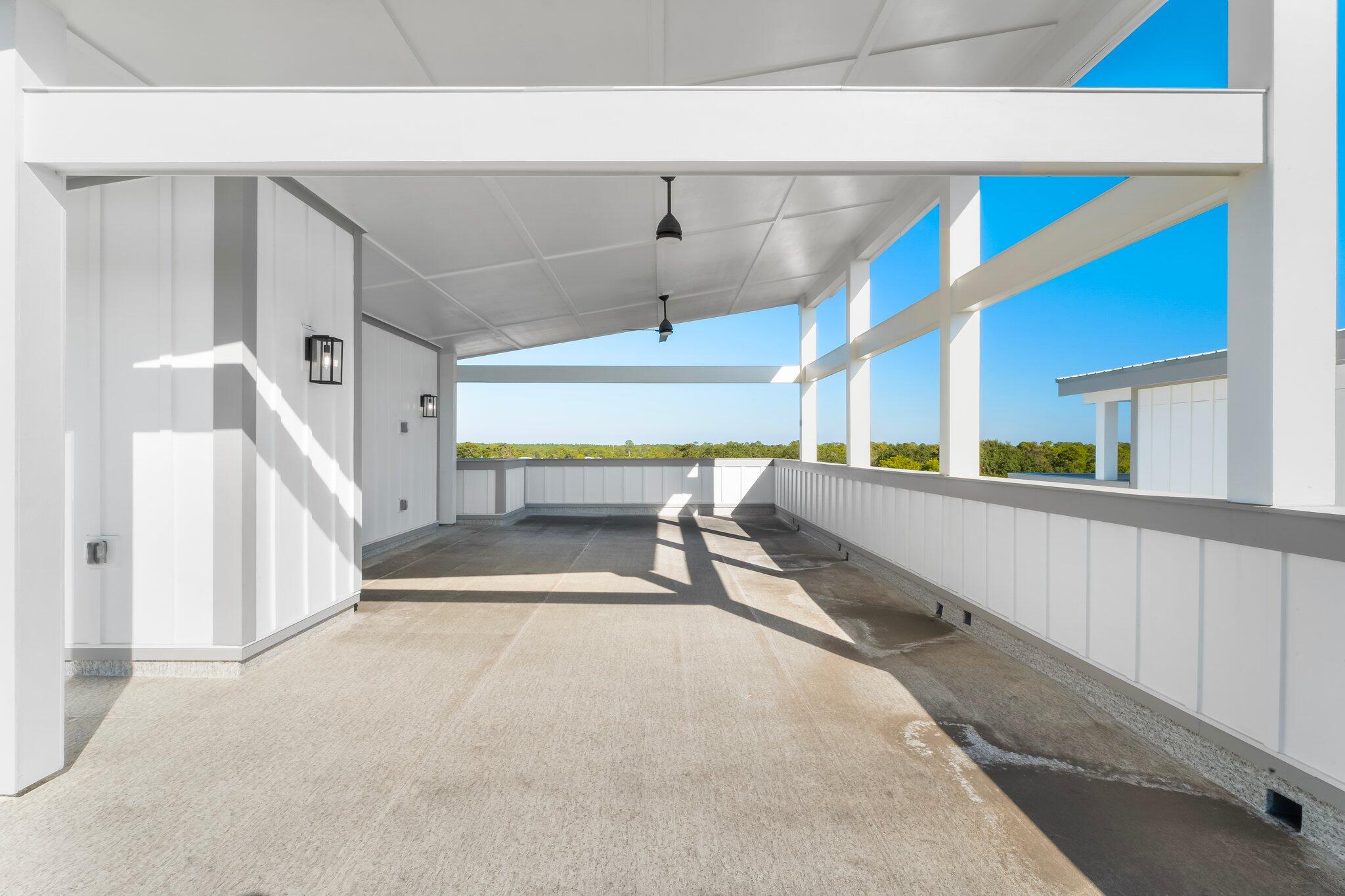 28 W Queen Palm Drive