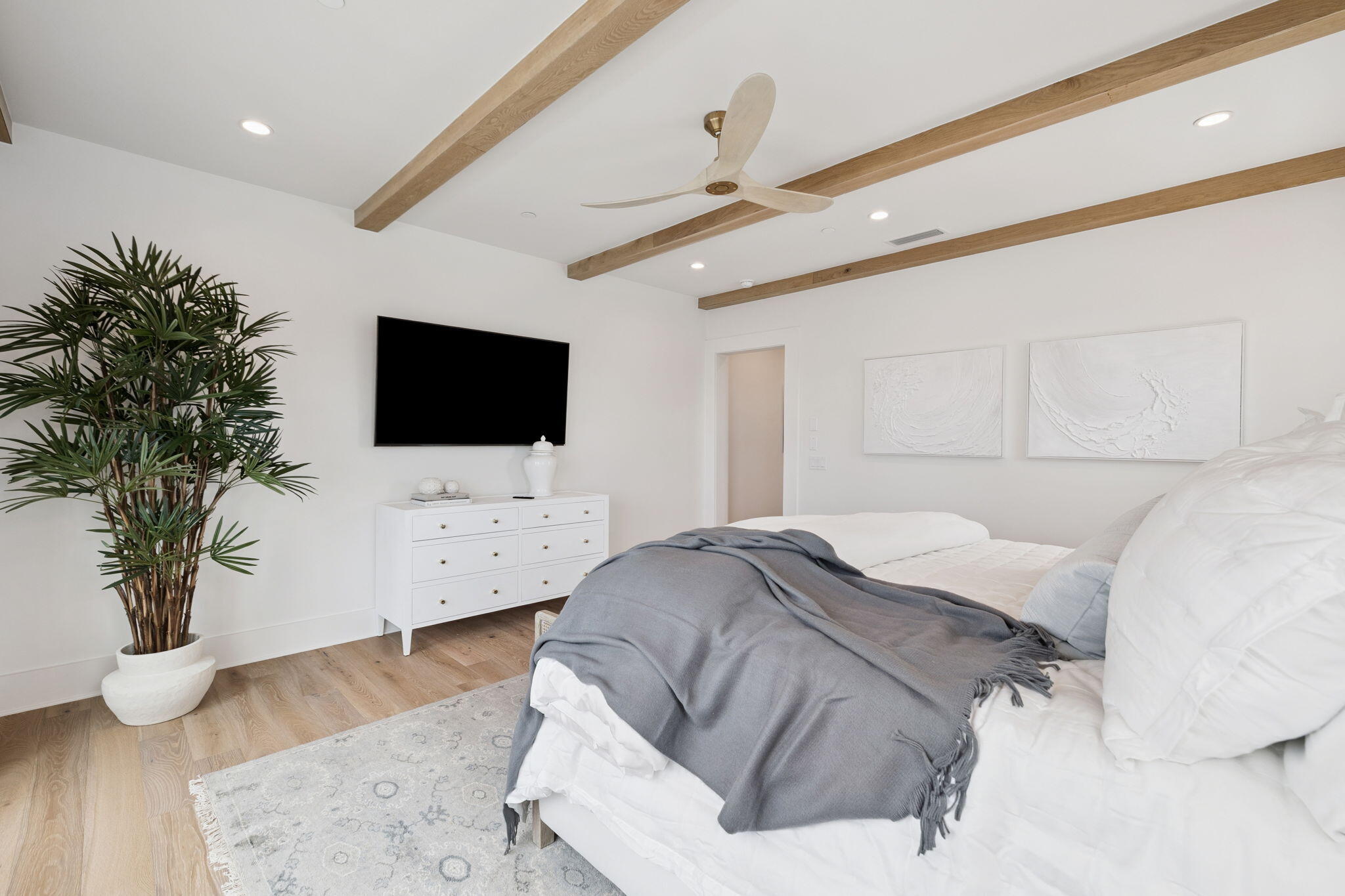 8978 E County Highway 30A