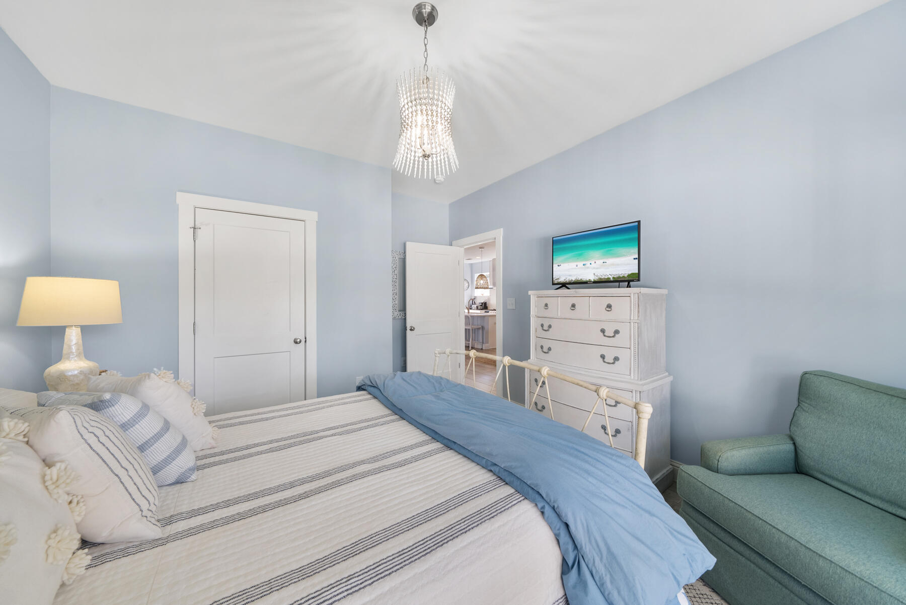 115 N Barcelona Avenue