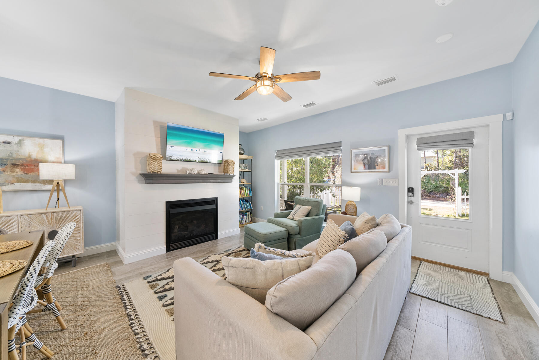 115 N Barcelona Avenue